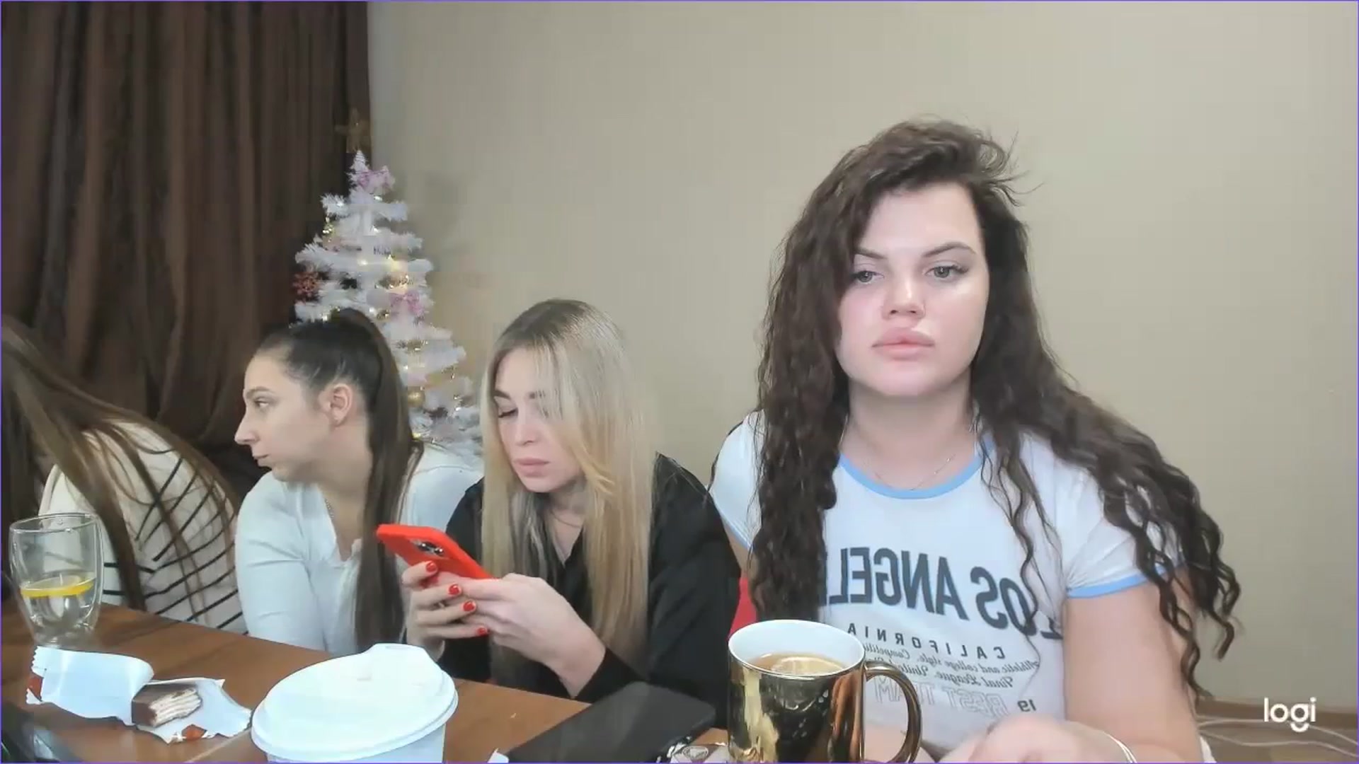 Gallery image thumbnail from StefaniNell's myfreecams stream on, 12/18/2023, 11:38 image 17 of 20