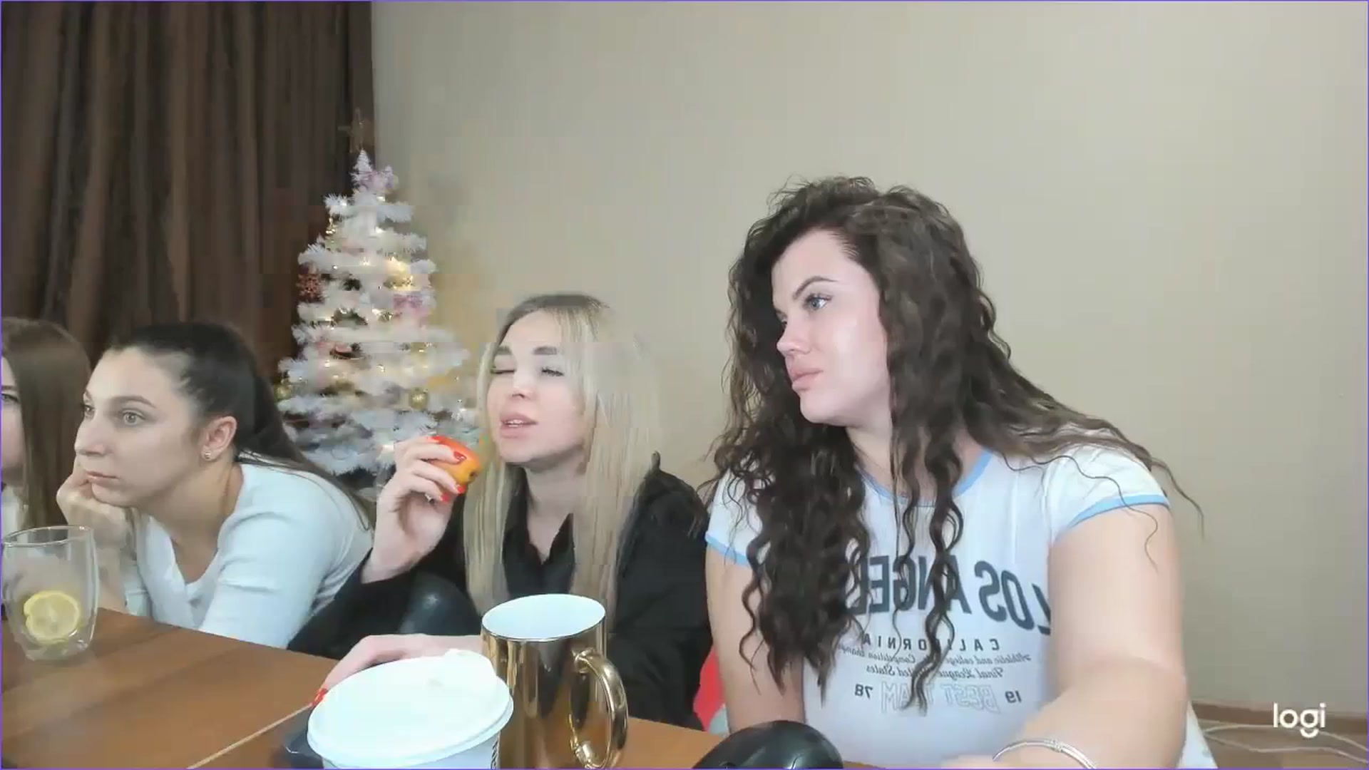 Gallery image thumbnail from StefaniNell's myfreecams stream on, 12/18/2023, 12:15 image 3 of 20