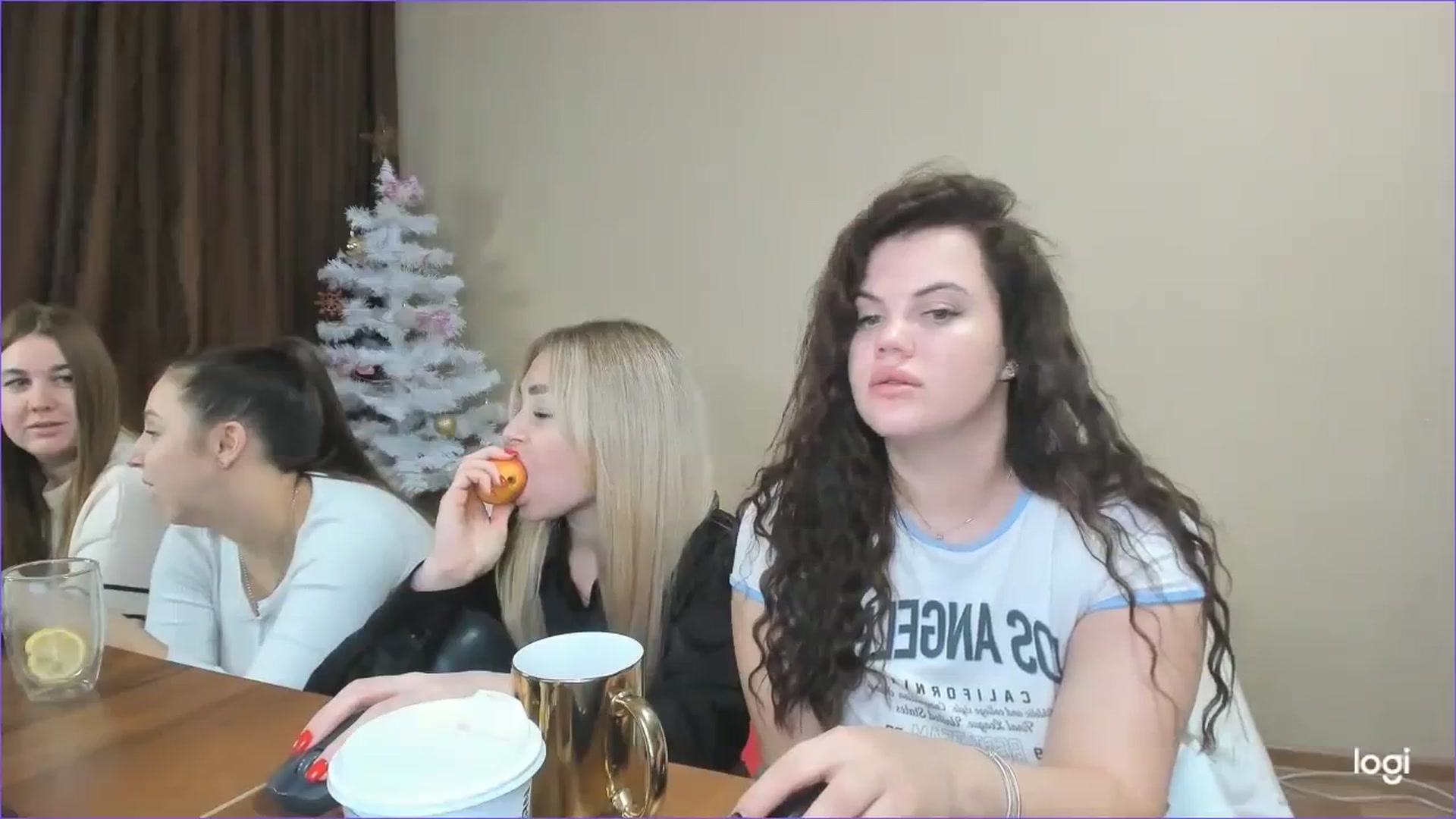 Gallery image thumbnail from StefaniNell's myfreecams stream on, 12/18/2023, 12:15 image 2 of 20