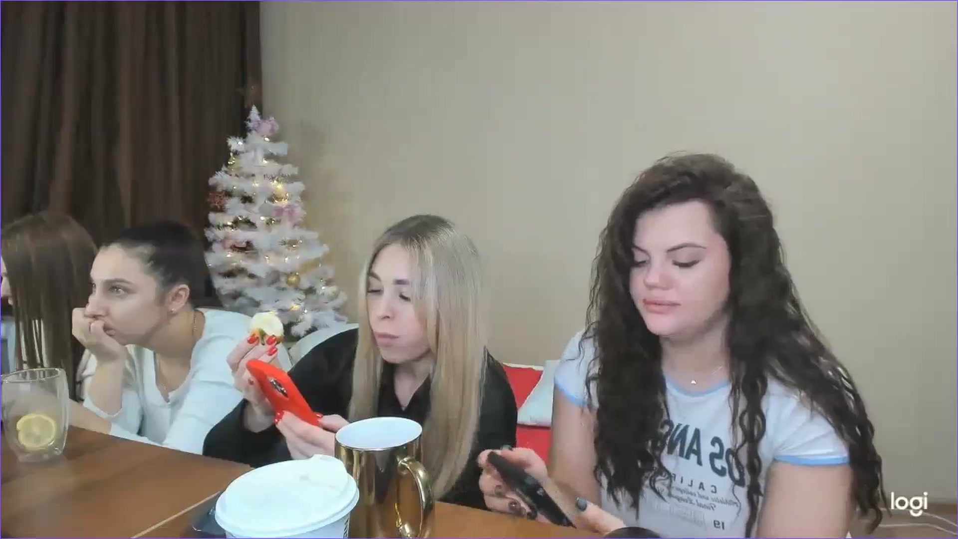 Gallery image thumbnail from StefaniNell's myfreecams stream on, 12/18/2023, 12:15 image 8 of 20