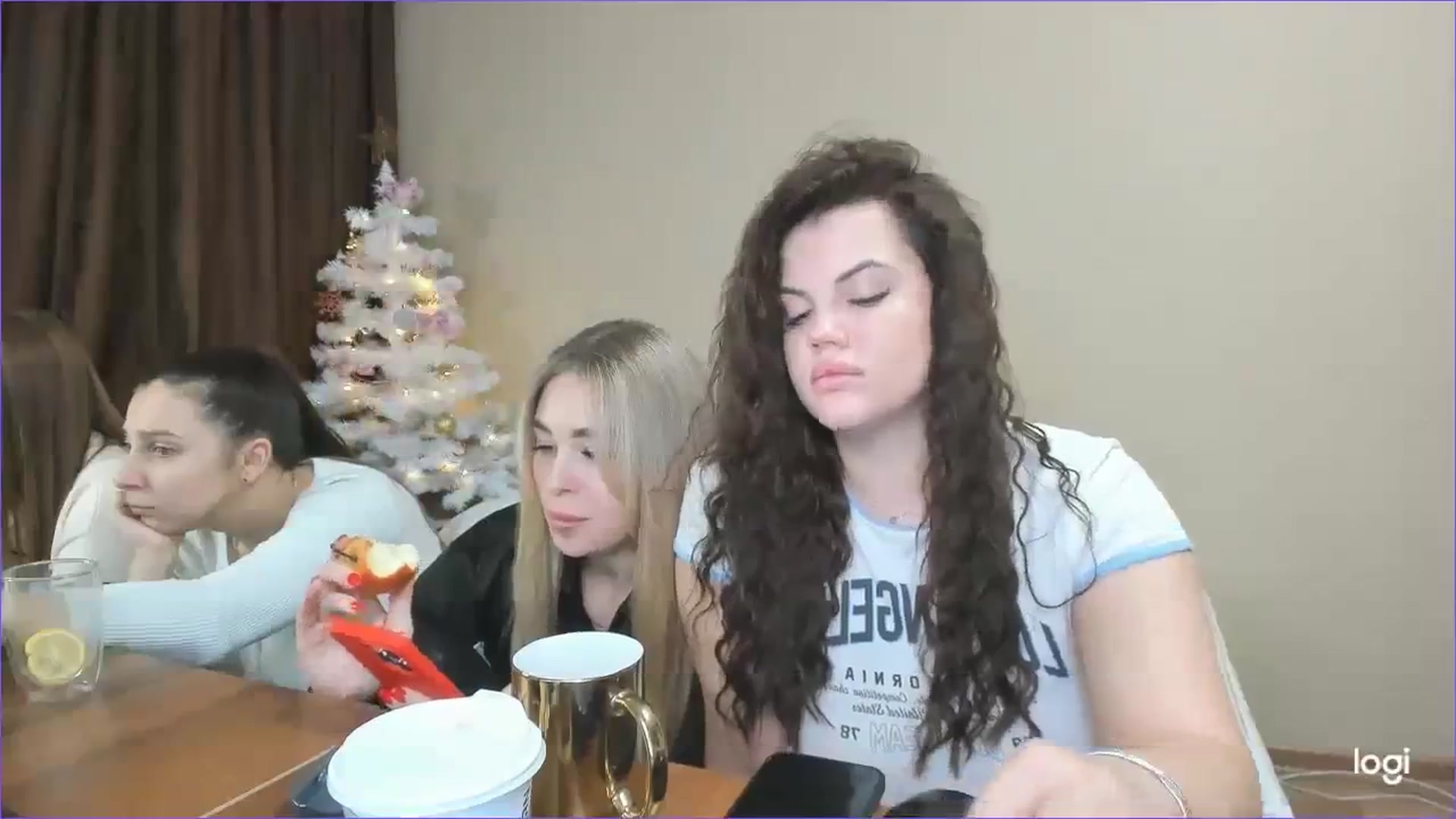 Gallery image thumbnail from StefaniNell's myfreecams stream on, 12/18/2023, 12:15 image 5 of 20
