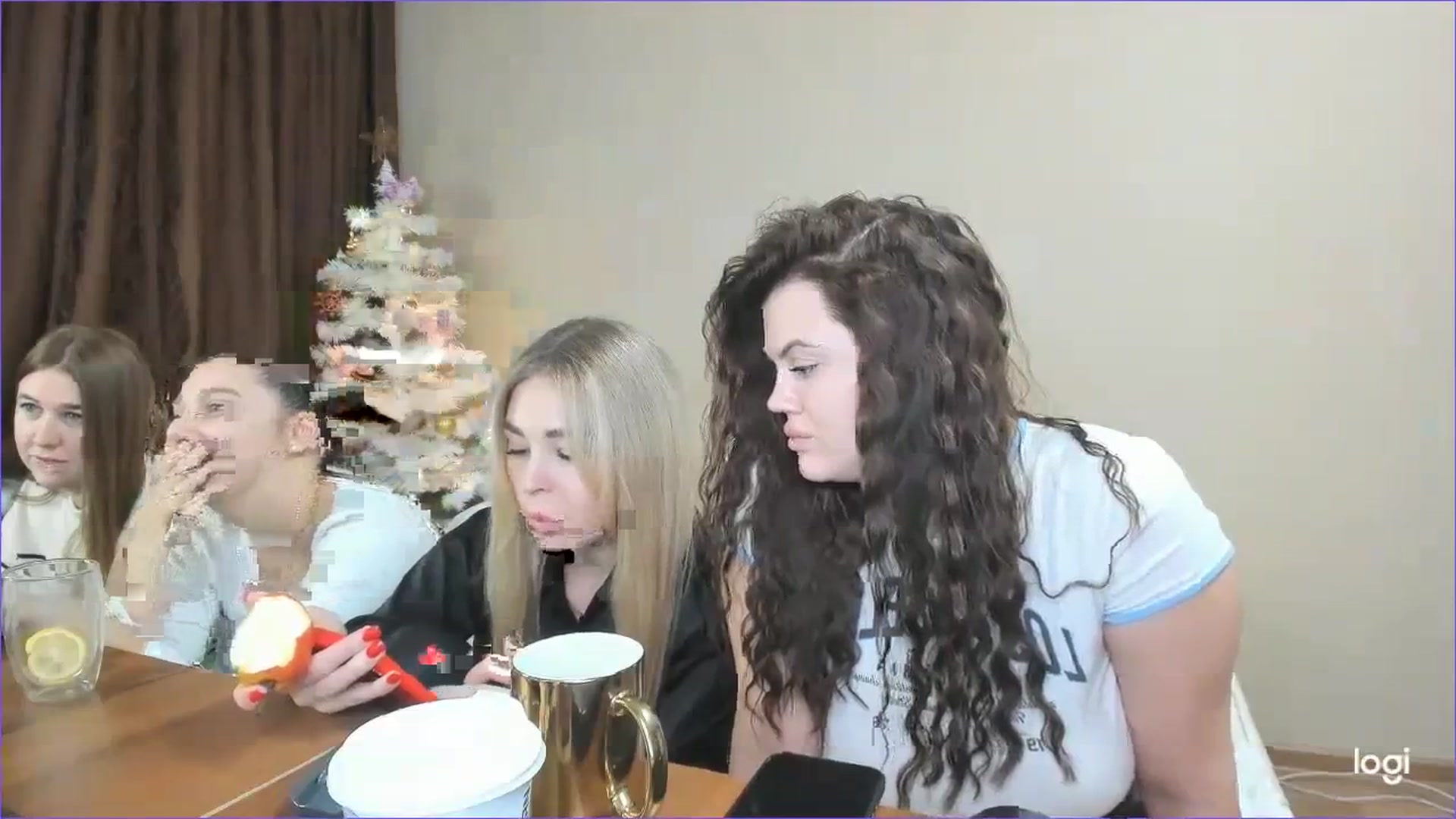 Gallery image thumbnail from StefaniNell's myfreecams stream on, 12/18/2023, 12:15 image 4 of 20