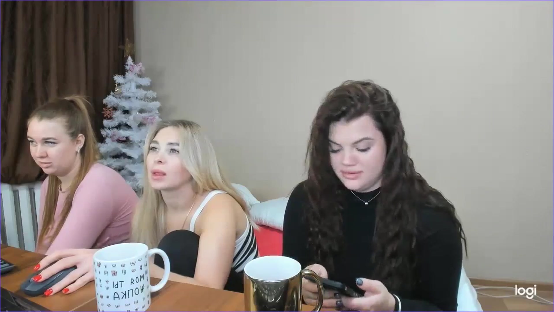 Gallery image thumbnail from StefaniNell's myfreecams stream on, 12/19/2023, 11:06 image 17 of 20