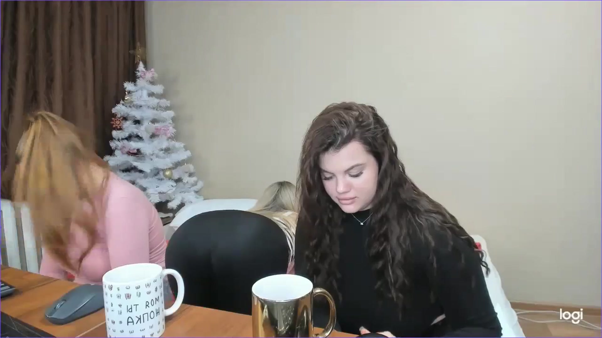 Gallery image thumbnail from StefaniNell's myfreecams stream on, 12/19/2023, 11:06 image 18 of 20