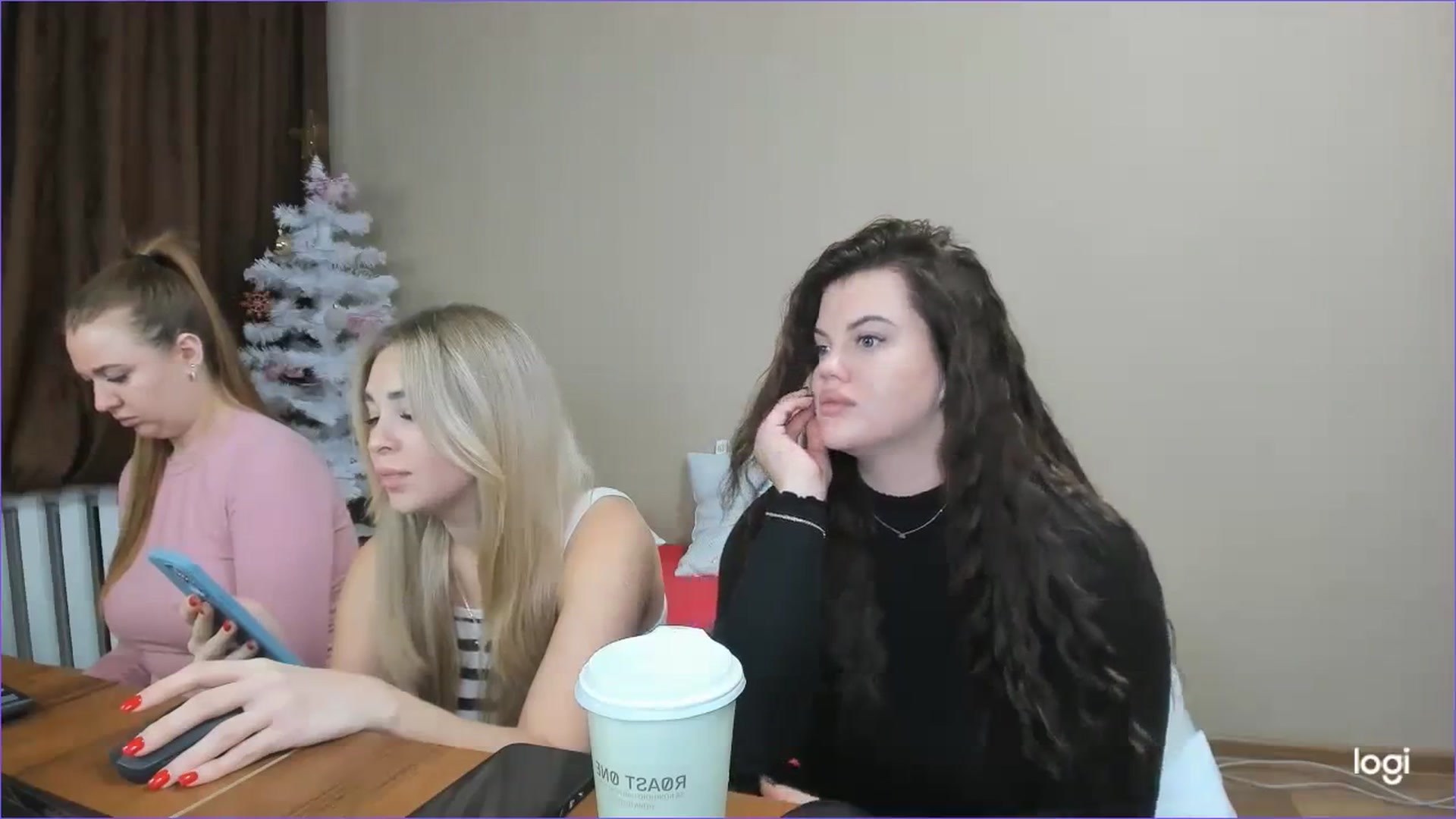 Gallery image thumbnail from StefaniNell's myfreecams stream on, 12/19/2023, 11:06 image 6 of 20