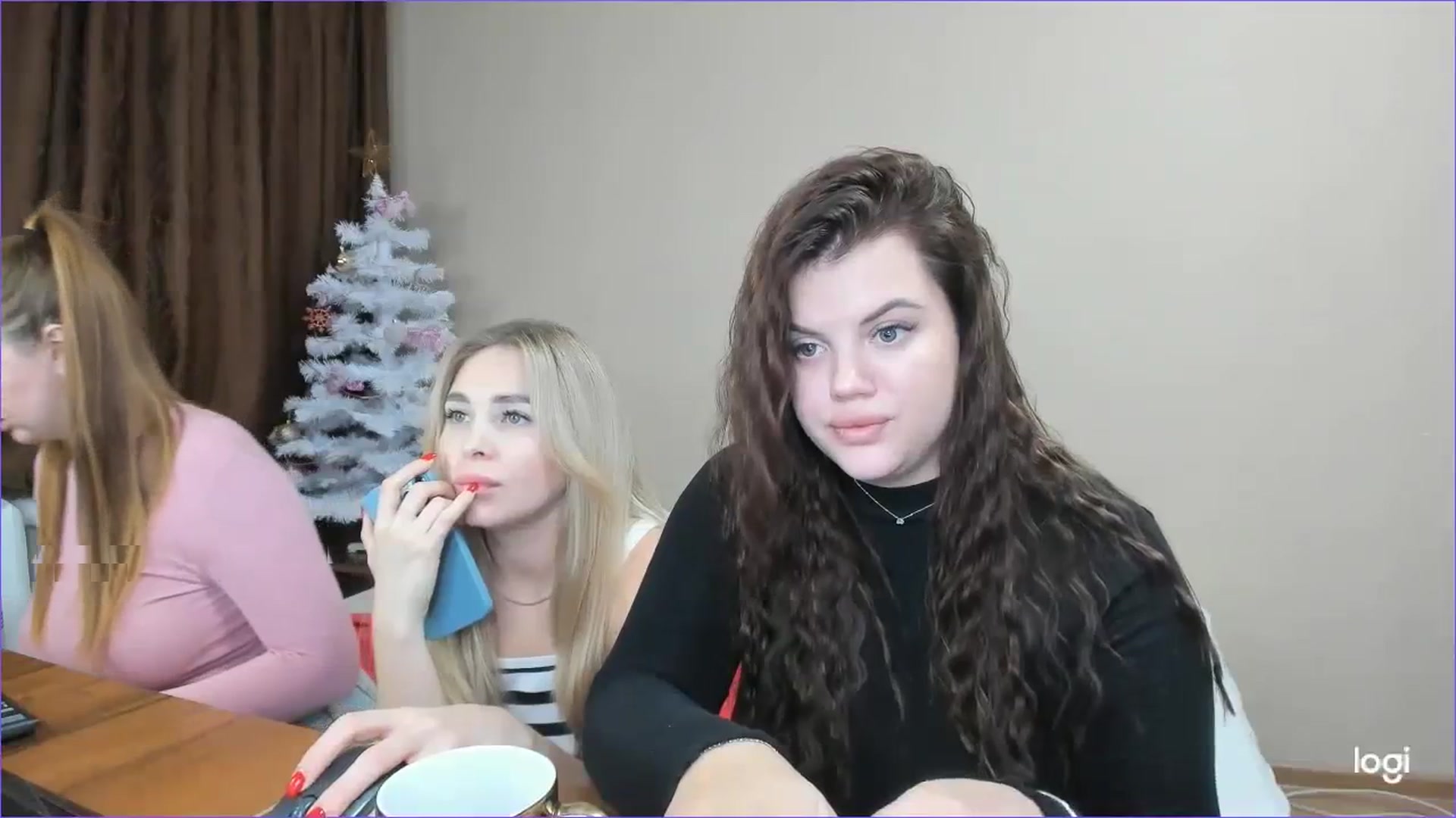 Gallery image thumbnail from StefaniNell's myfreecams stream on, 12/19/2023, 11:32 image 19 of 20