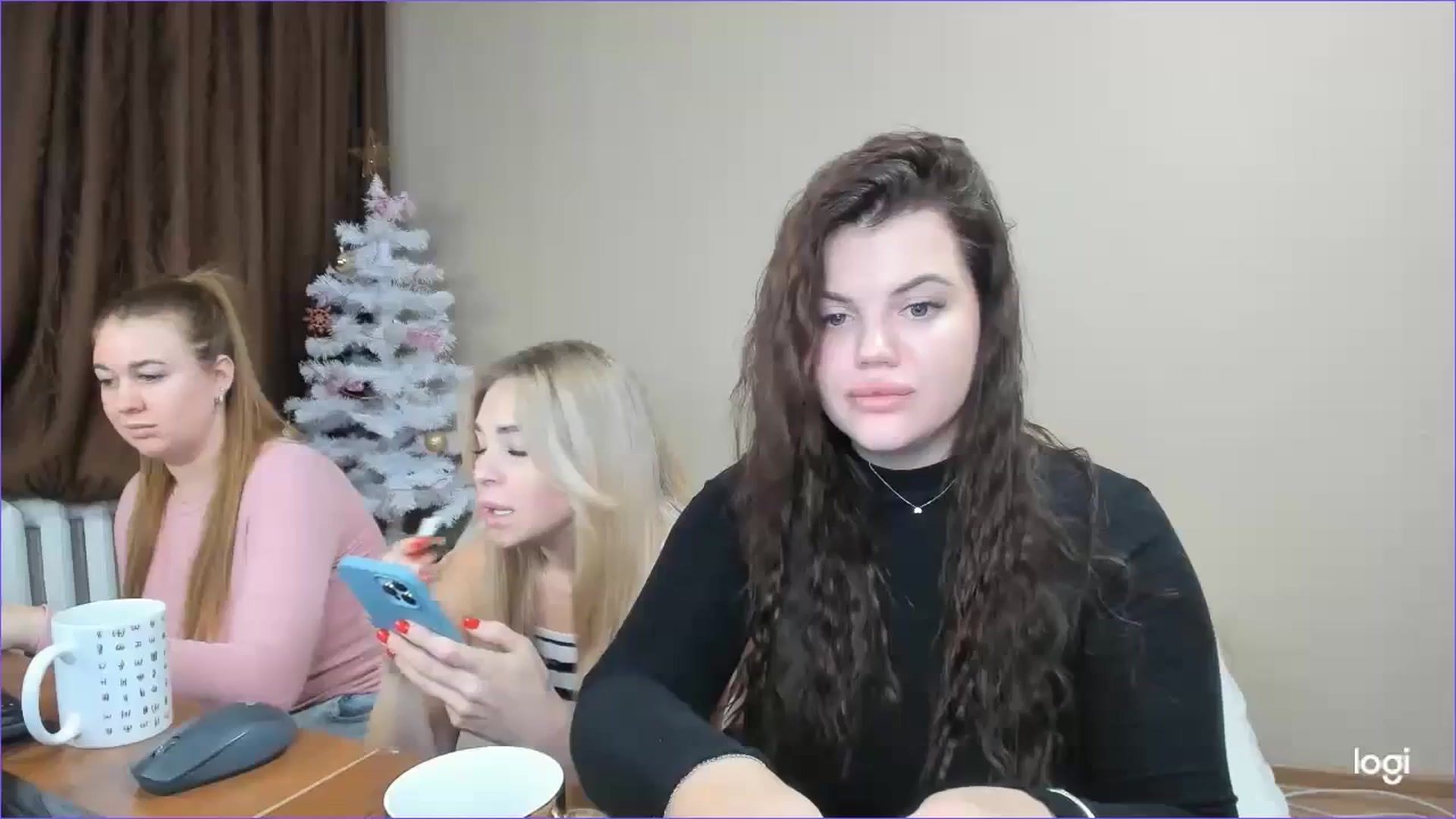Gallery image thumbnail from StefaniNell's myfreecams stream on, 12/19/2023, 11:32 image 7 of 20