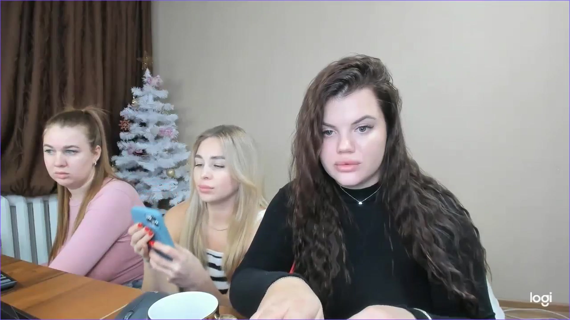 Gallery image thumbnail from StefaniNell's myfreecams stream on, 12/19/2023, 11:32 image 18 of 20