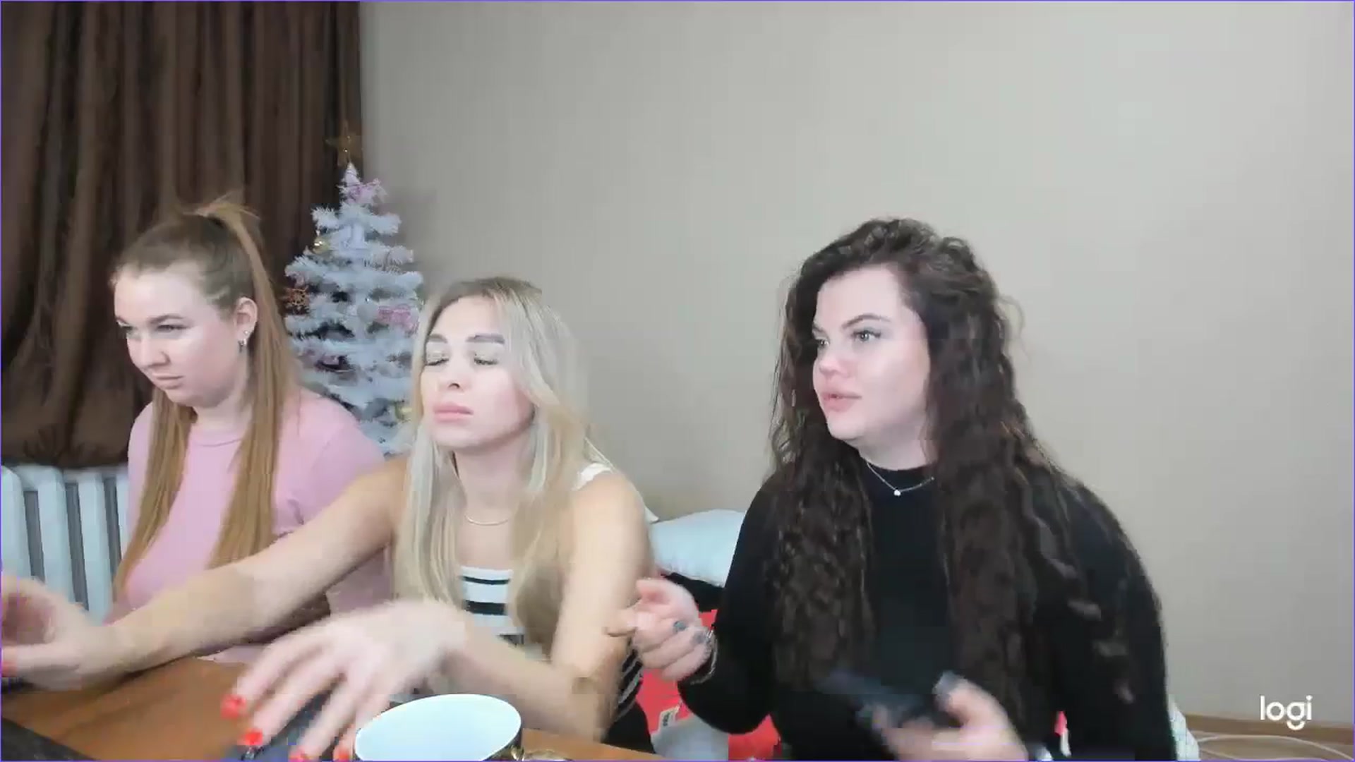 Gallery image thumbnail from StefaniNell's myfreecams stream on, 12/19/2023, 11:32 image 16 of 20