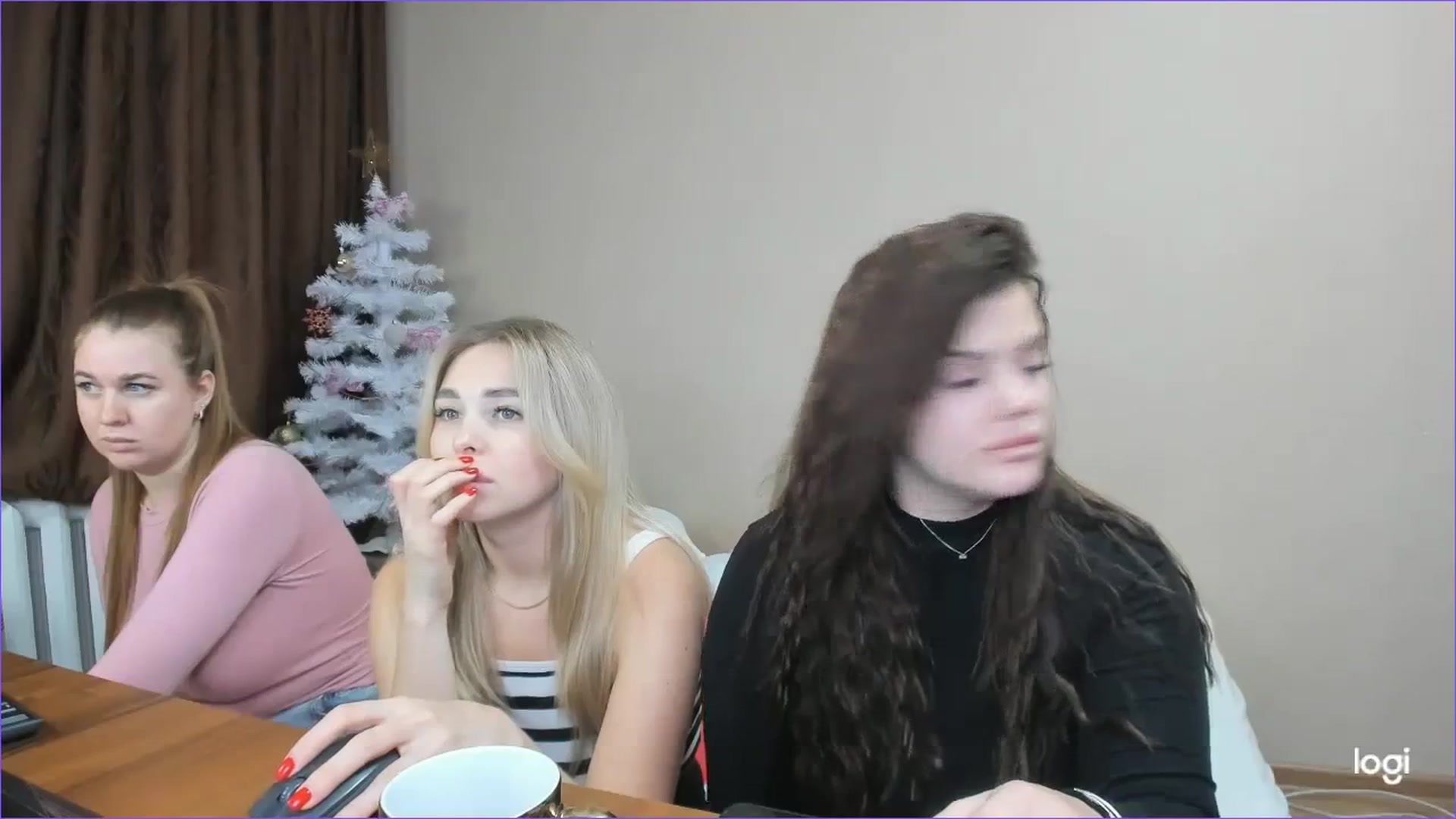 Gallery image thumbnail from StefaniNell's myfreecams stream on, 12/19/2023, 11:32 image 13 of 20