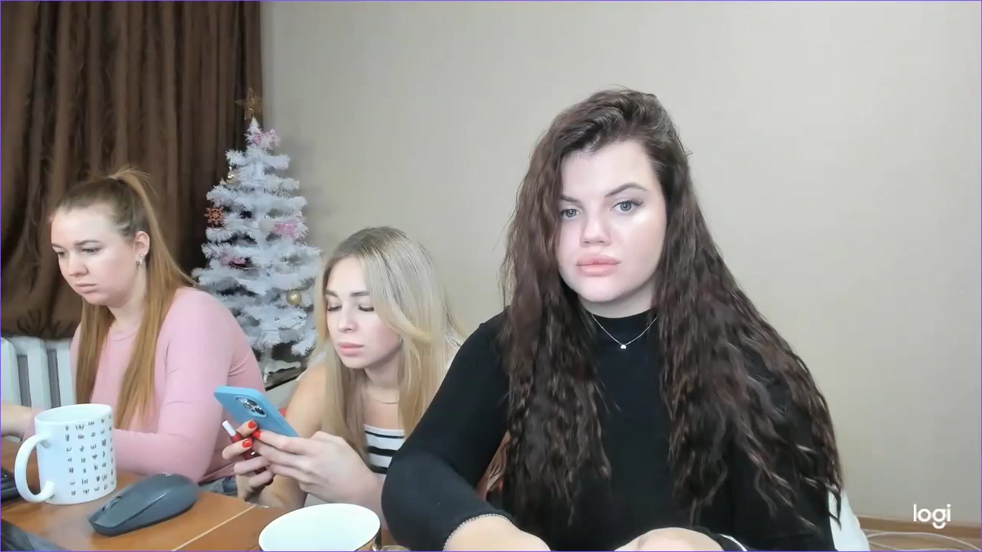Gallery image thumbnail from StefaniNell's myfreecams stream on, 12/19/2023, 11:32 image 8 of 20
