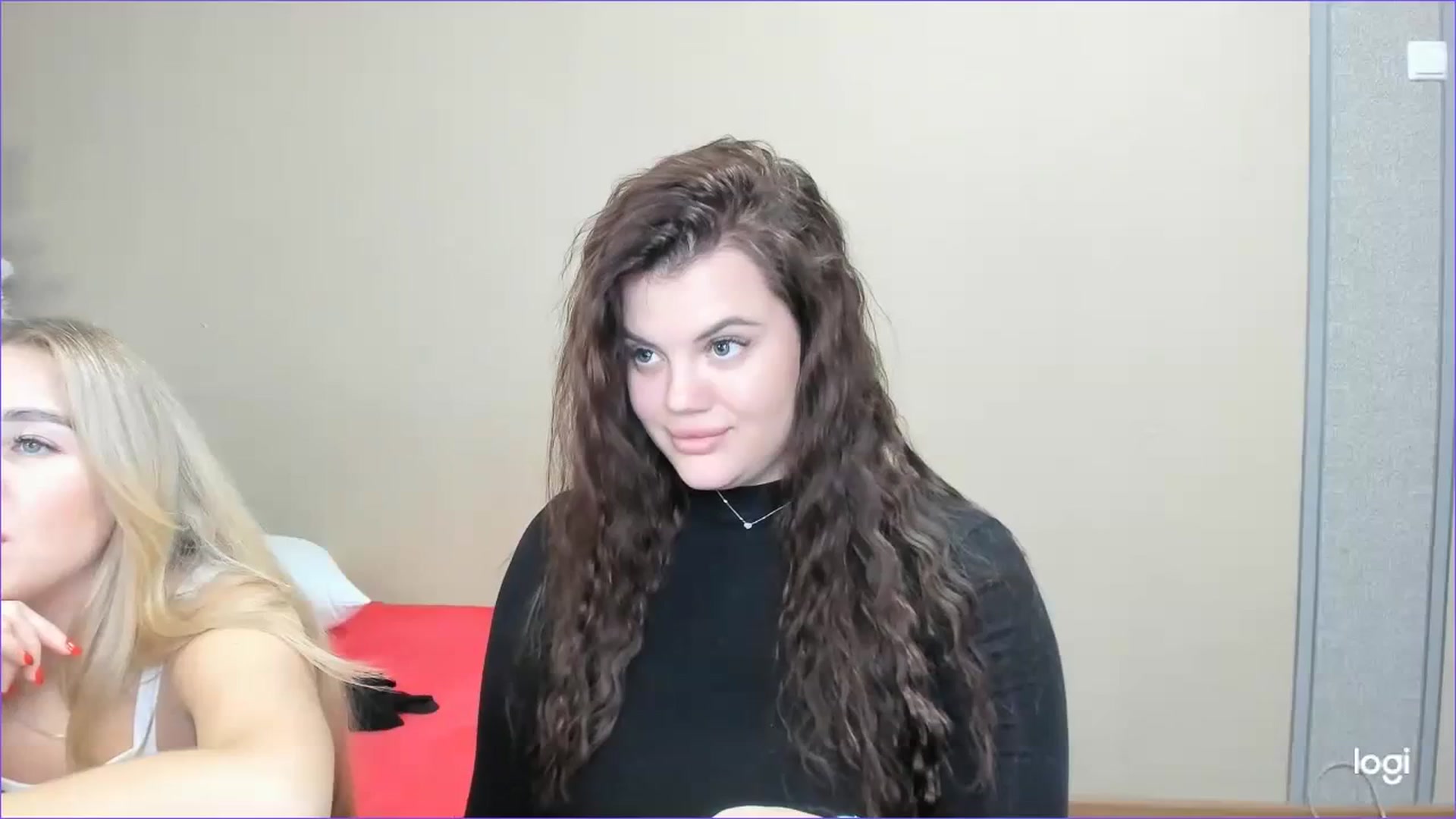 Gallery image thumbnail from StefaniNell's myfreecams stream on, 12/19/2023, 13:12 image 14 of 20