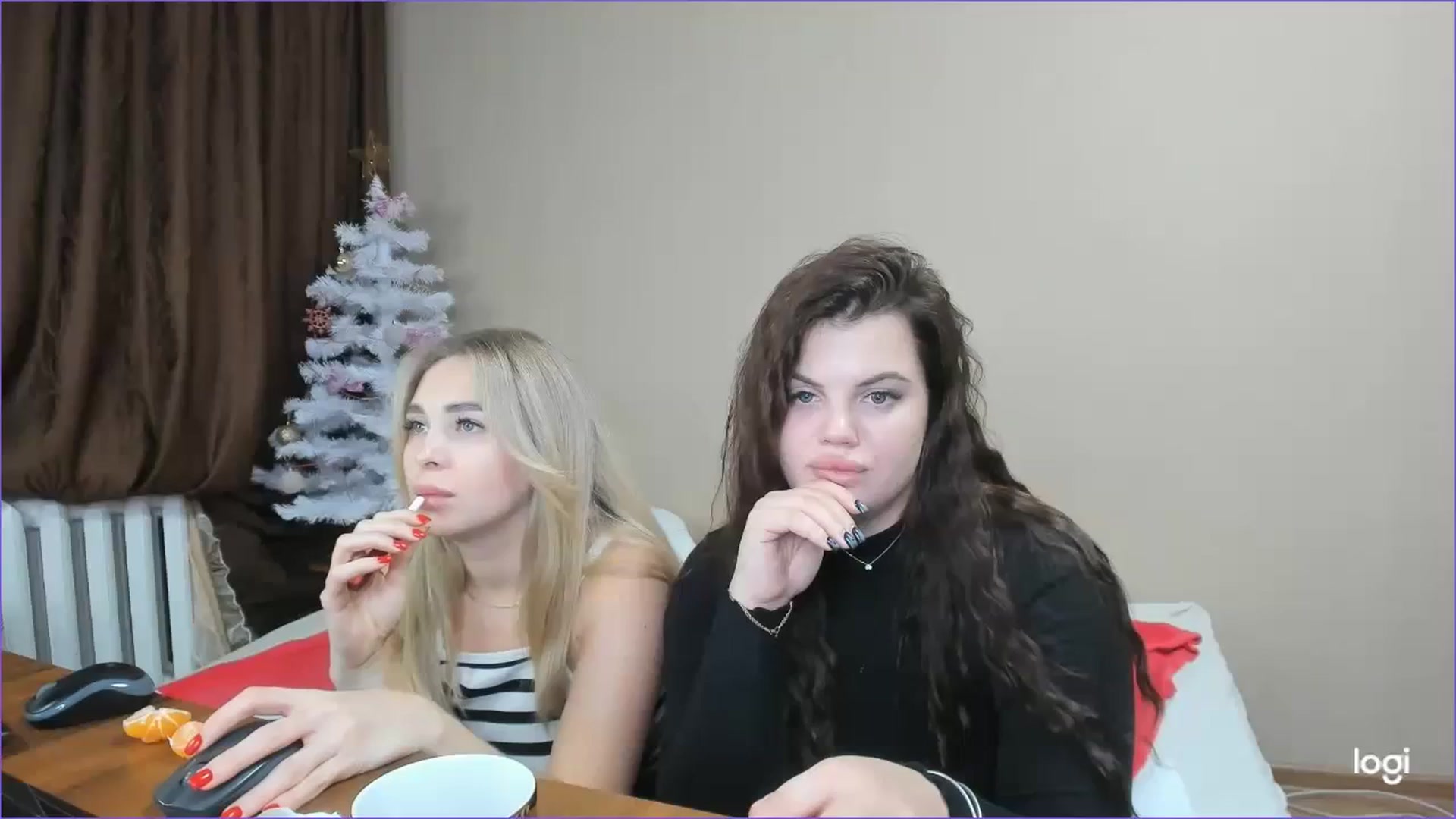 Gallery image thumbnail from StefaniNell's myfreecams stream on, 12/19/2023, 13:12 image 7 of 20