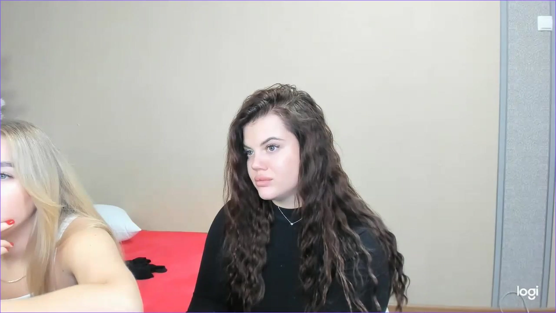 Gallery image thumbnail from StefaniNell's myfreecams stream on, 12/19/2023, 13:12 image 15 of 20