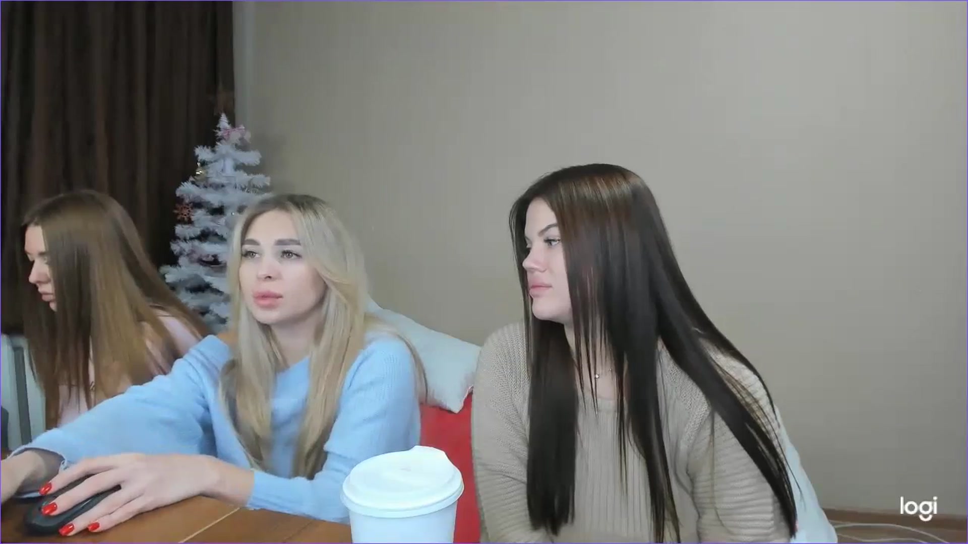 Gallery image thumbnail from StefaniNell's myfreecams stream on, 12/20/2023, 09:16 image 3 of 20