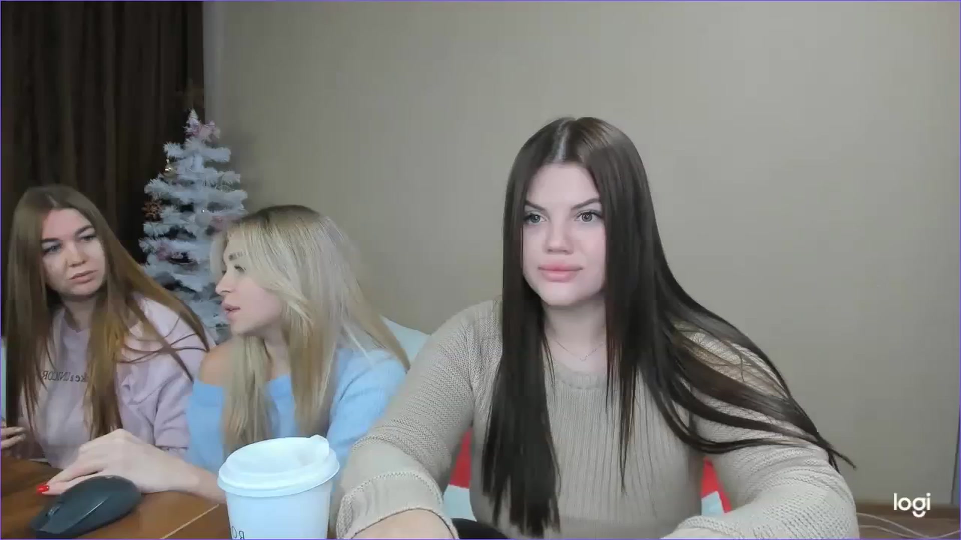 Gallery image thumbnail from StefaniNell's myfreecams stream on, 12/20/2023, 09:16 image 1 of 20