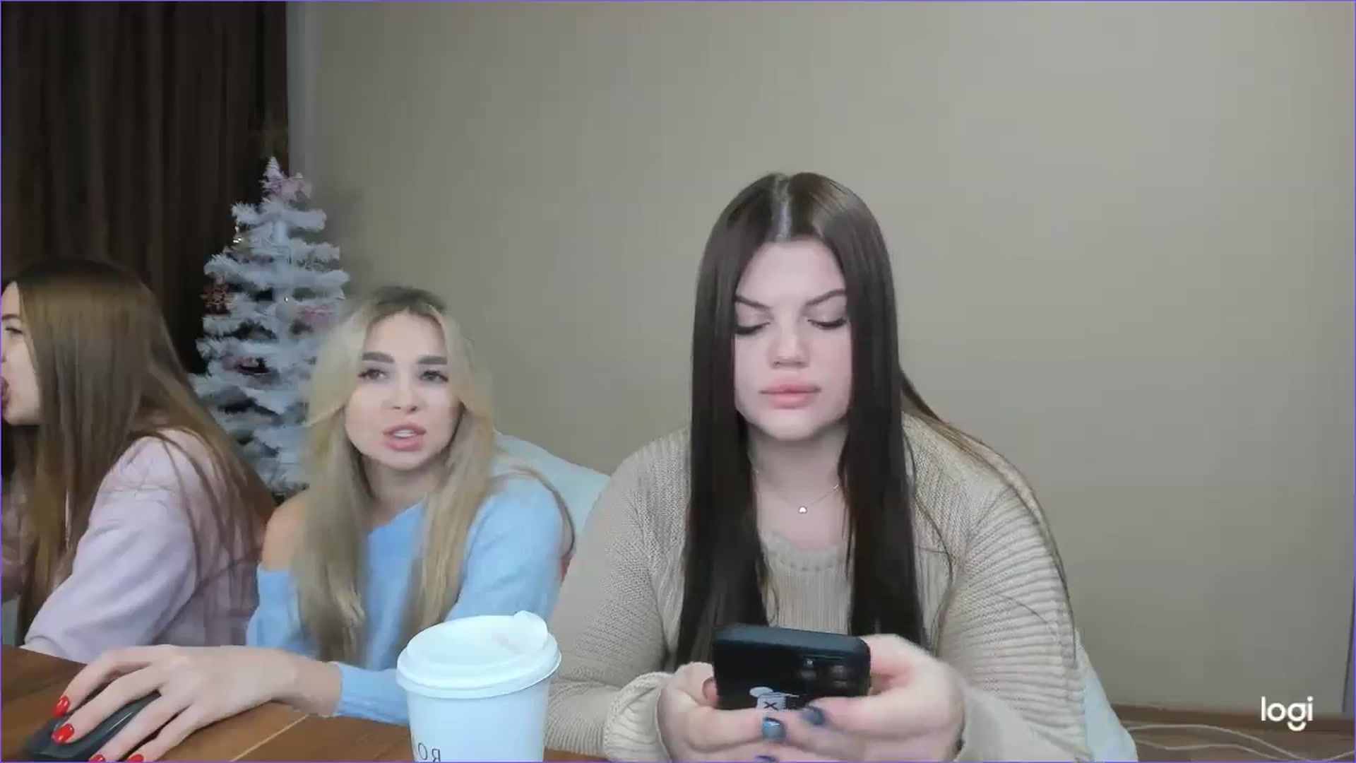 Gallery image thumbnail from StefaniNell's myfreecams stream on, 12/20/2023, 09:16 image 2 of 20