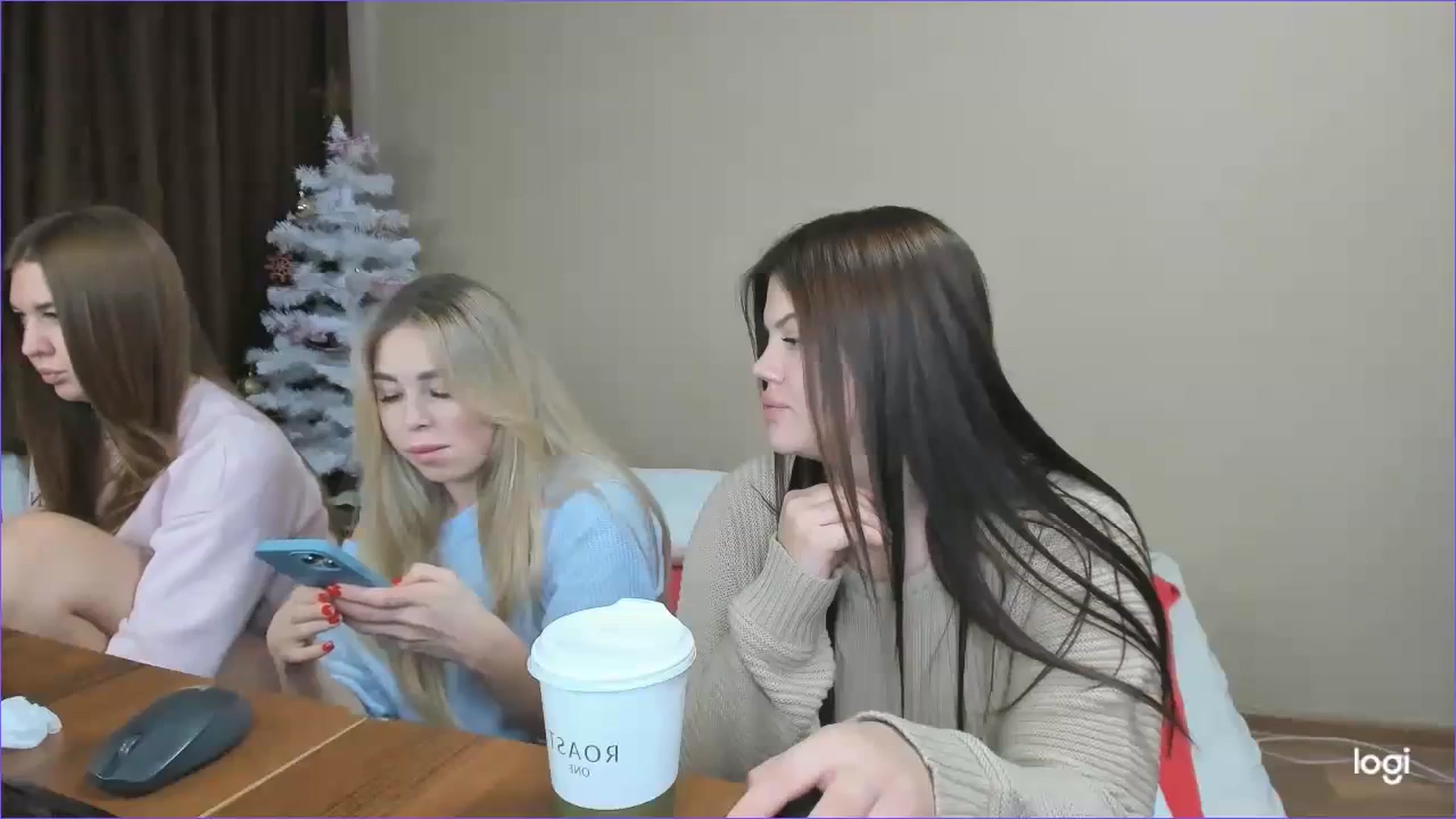 Gallery image thumbnail from StefaniNell's myfreecams stream on, 12/20/2023, 09:16 image 19 of 20
