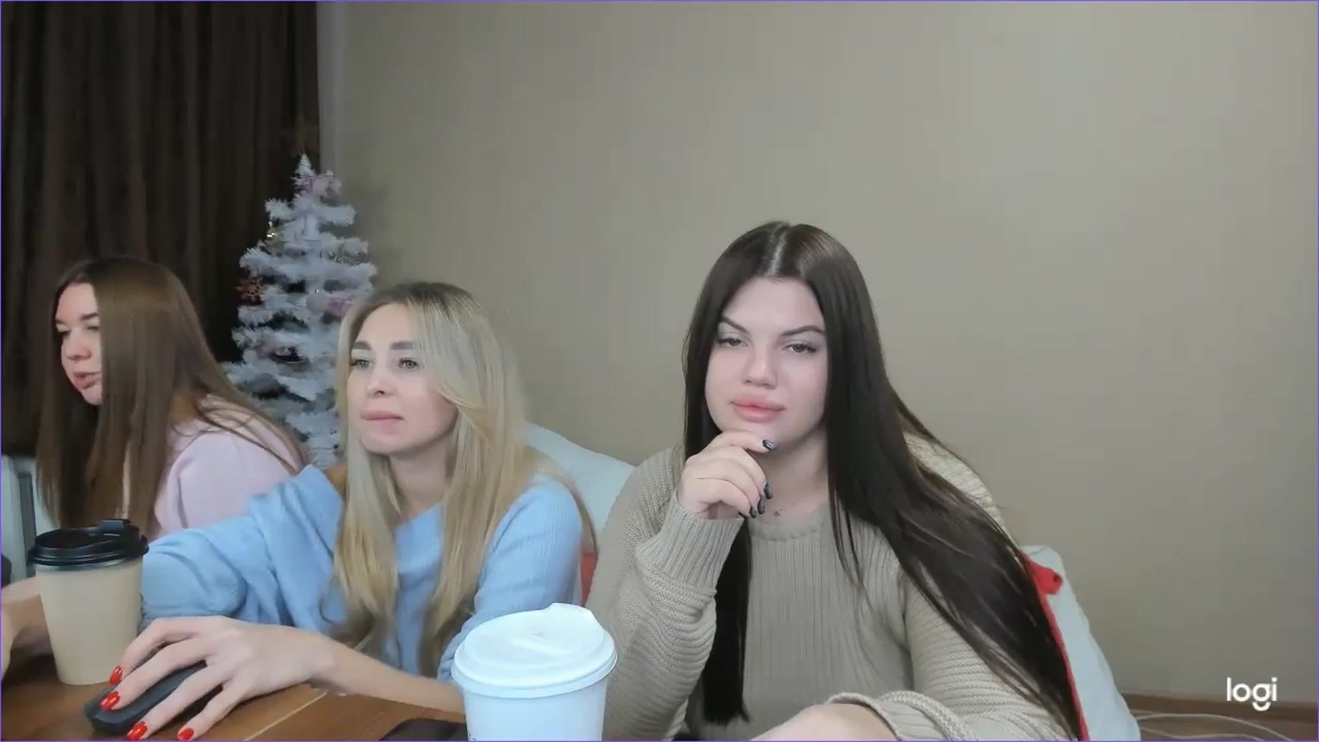 Gallery image thumbnail from StefaniNell's myfreecams stream on, 12/20/2023, 09:16 image 4 of 20