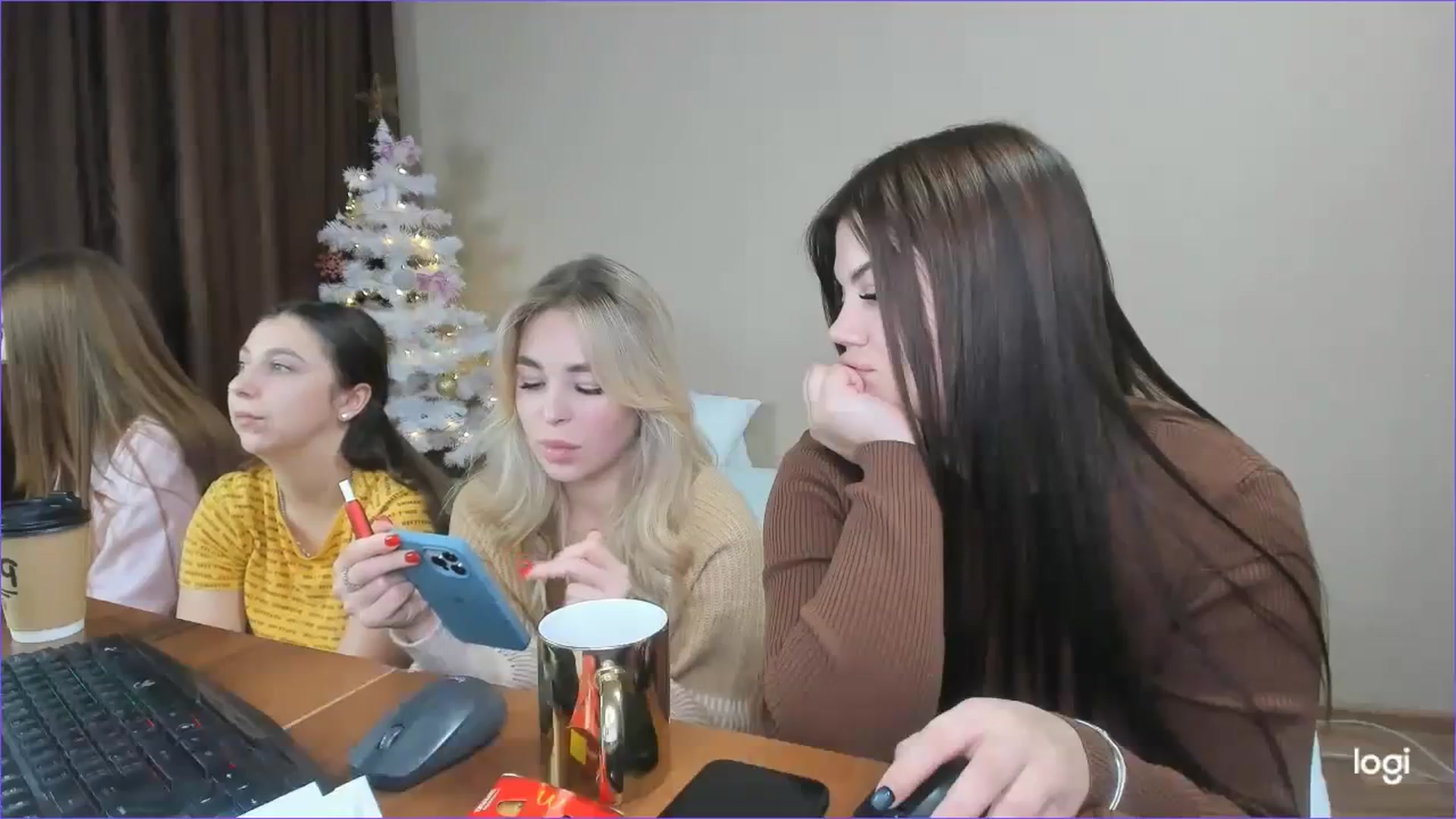 Gallery image thumbnail from StefaniNell's myfreecams stream on, 12/23/2023, 09:14 image 5 of 20