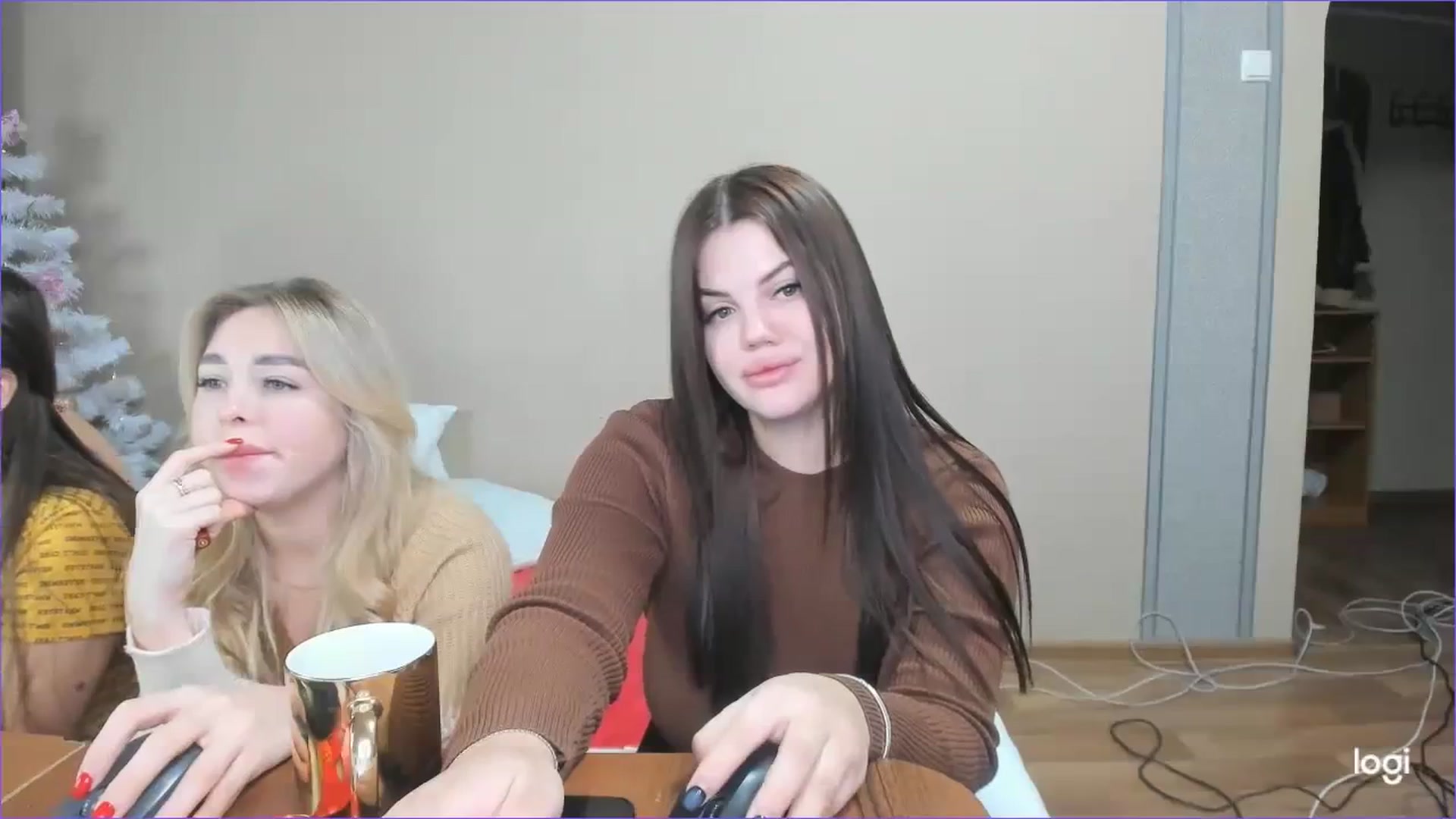 Gallery image thumbnail from StefaniNell's myfreecams stream on, 12/23/2023, 09:14 image 7 of 20