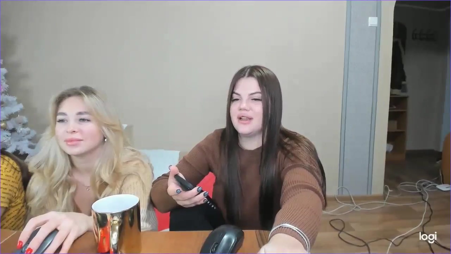 Gallery image thumbnail from StefaniNell's myfreecams stream on, 12/23/2023, 09:14 image 17 of 20