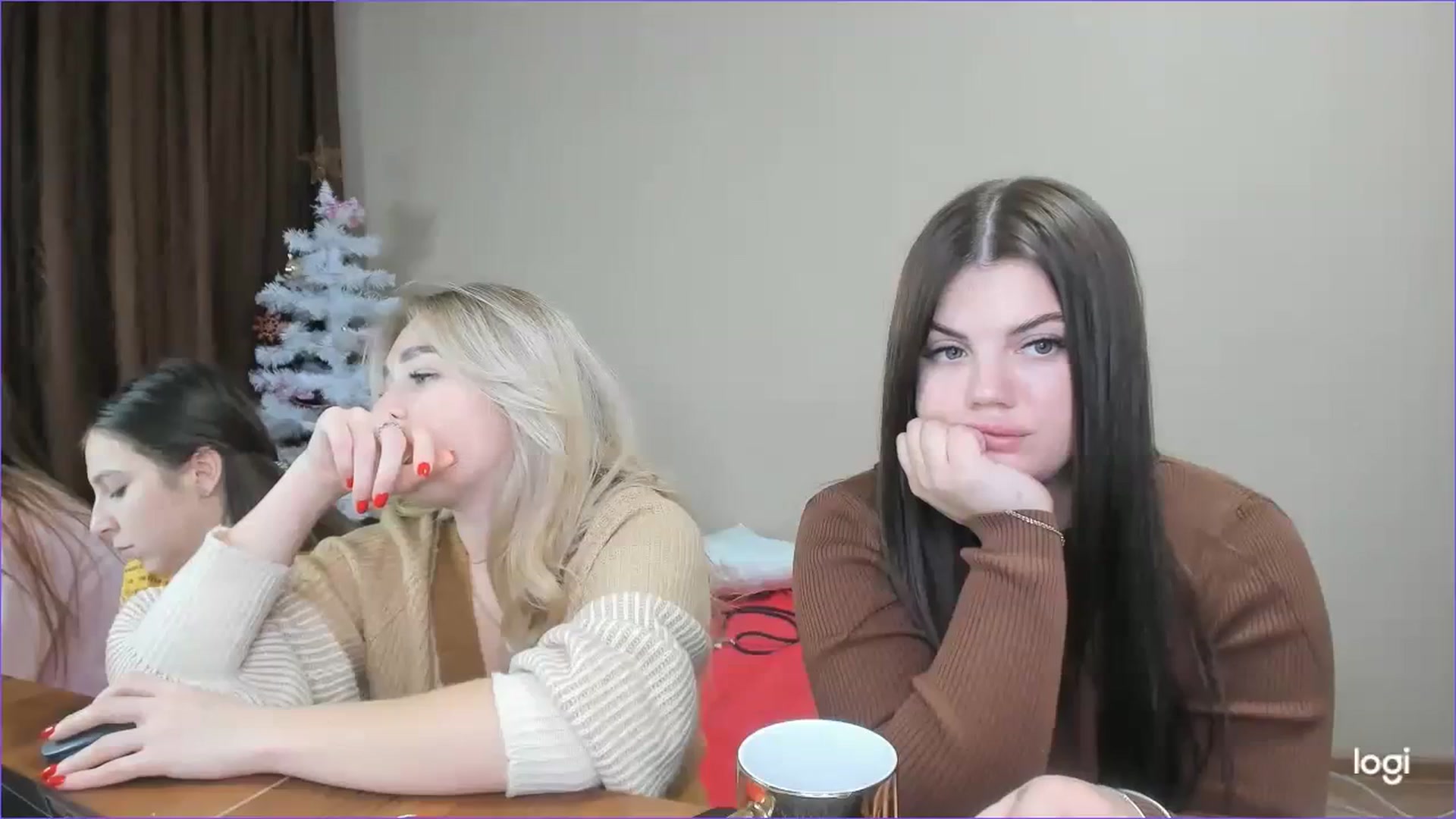 Gallery image thumbnail from StefaniNell's myfreecams stream on, 12/23/2023, 11:59 image 13 of 20