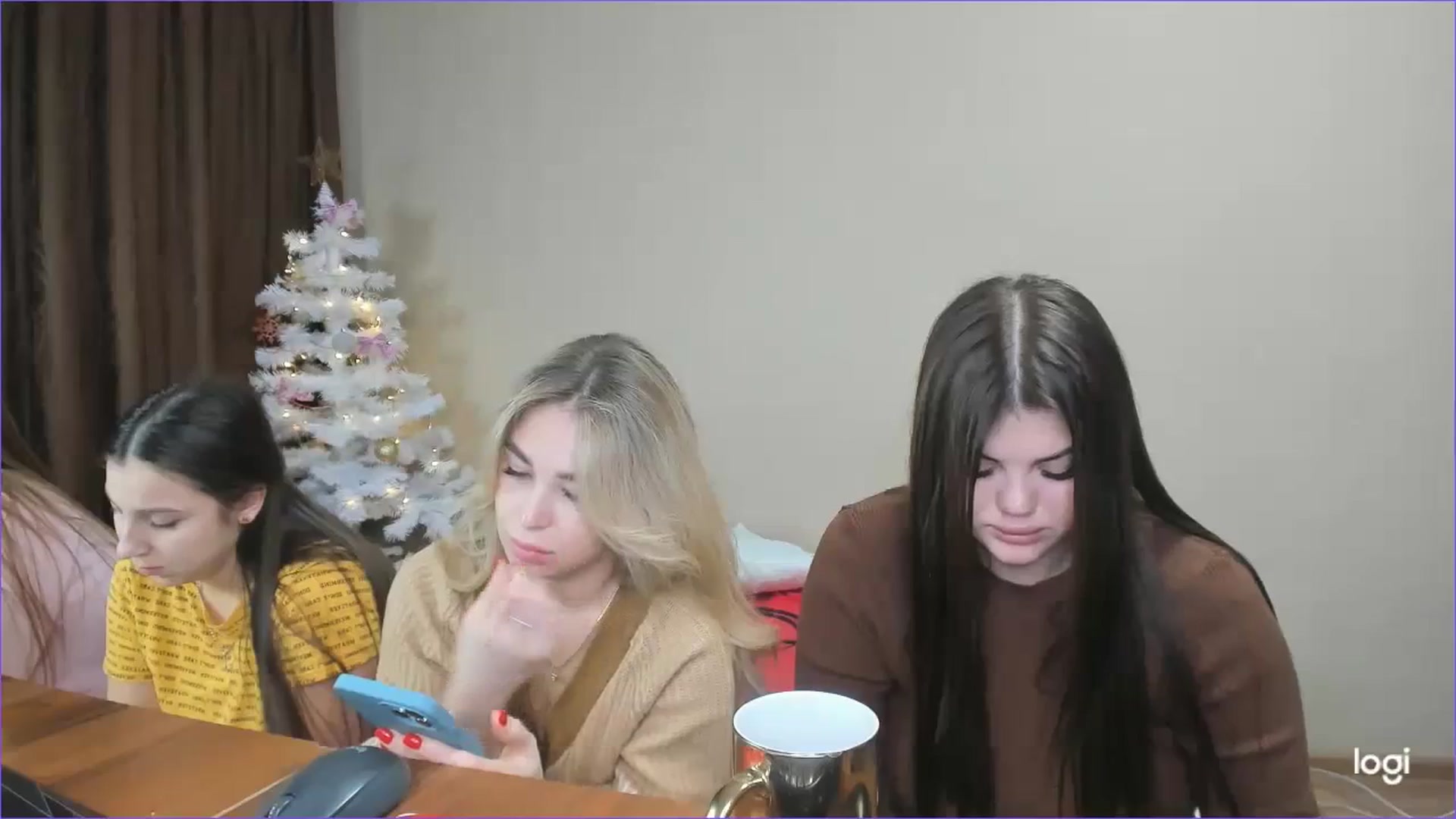 Gallery image thumbnail from StefaniNell's myfreecams stream on, 12/23/2023, 11:59 image 14 of 20