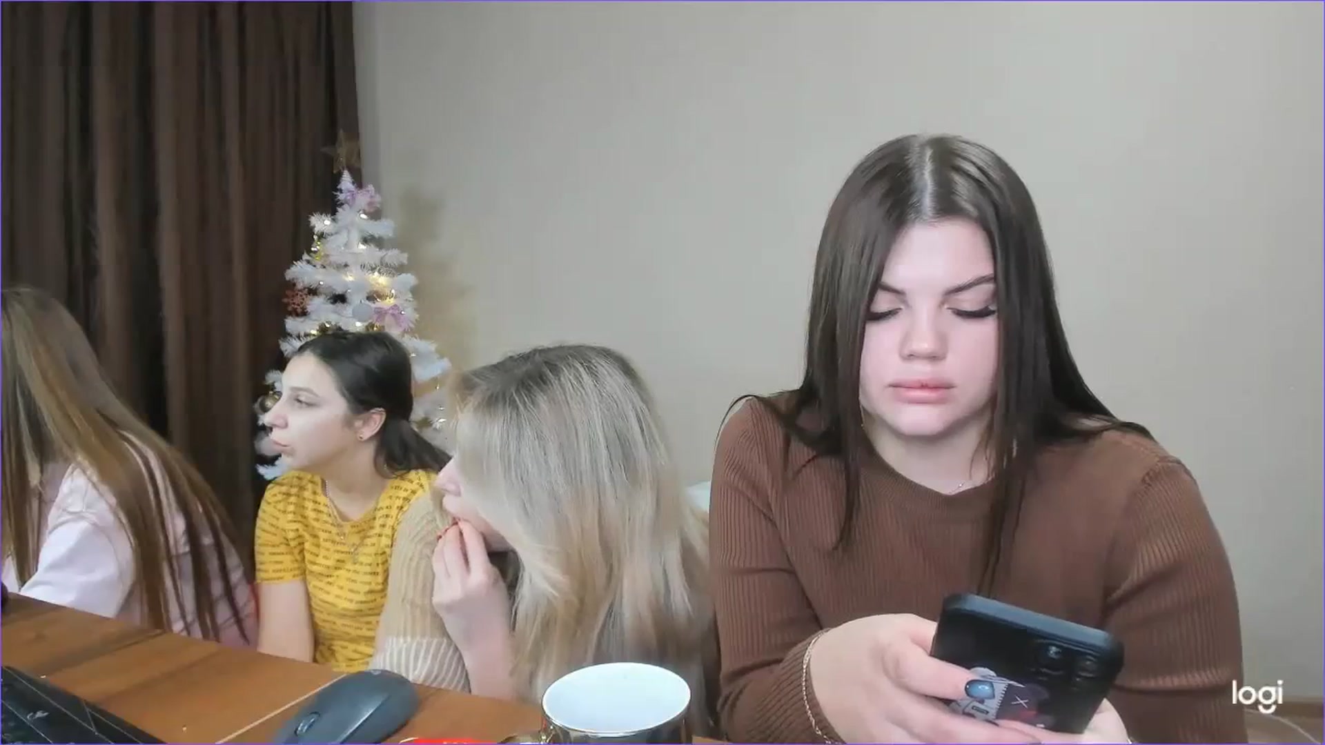 Gallery image thumbnail from StefaniNell's myfreecams stream on, 12/23/2023, 11:59 image 19 of 20