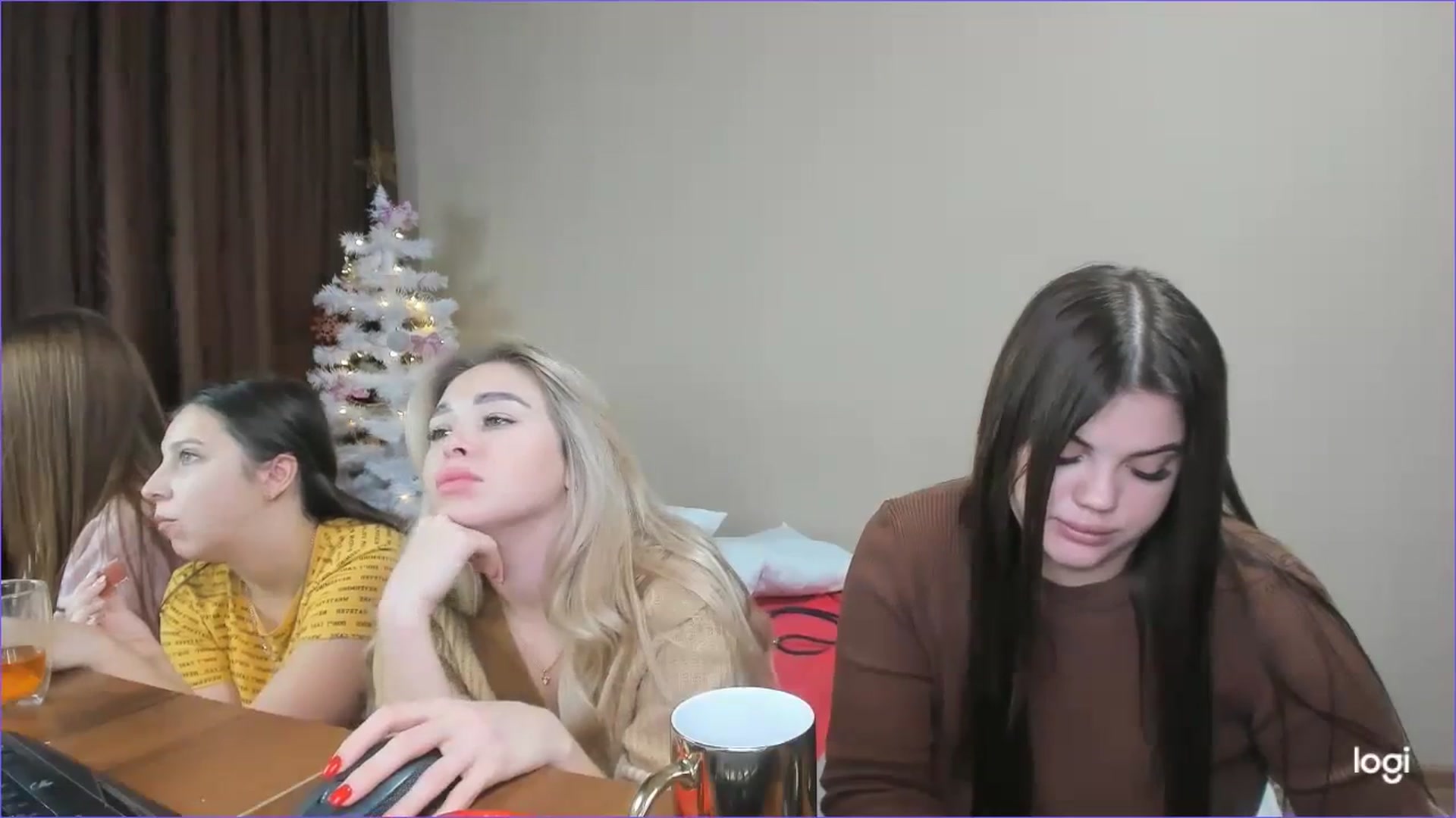 Gallery image thumbnail from StefaniNell's myfreecams stream on, 12/23/2023, 11:59 image 16 of 20