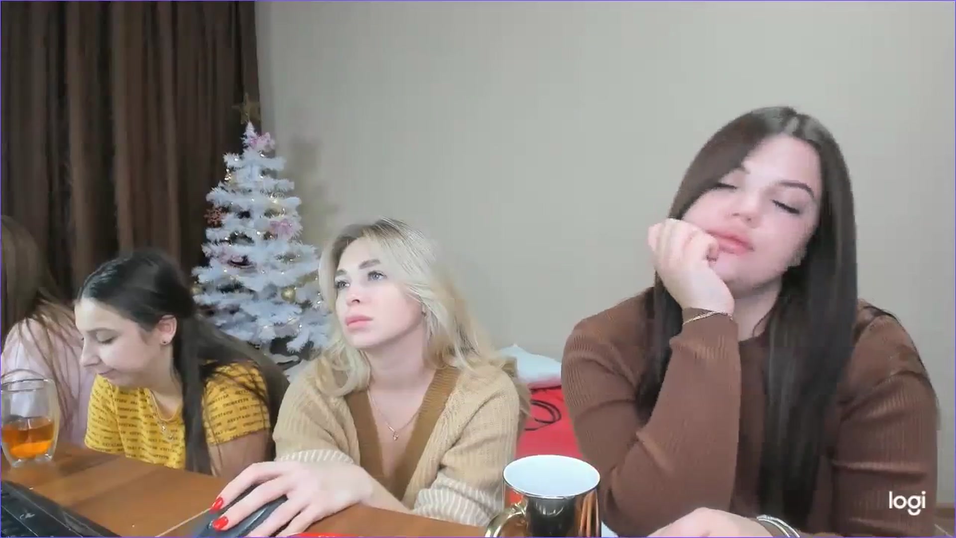Gallery image thumbnail from StefaniNell's myfreecams stream on, 12/23/2023, 11:59 image 15 of 20
