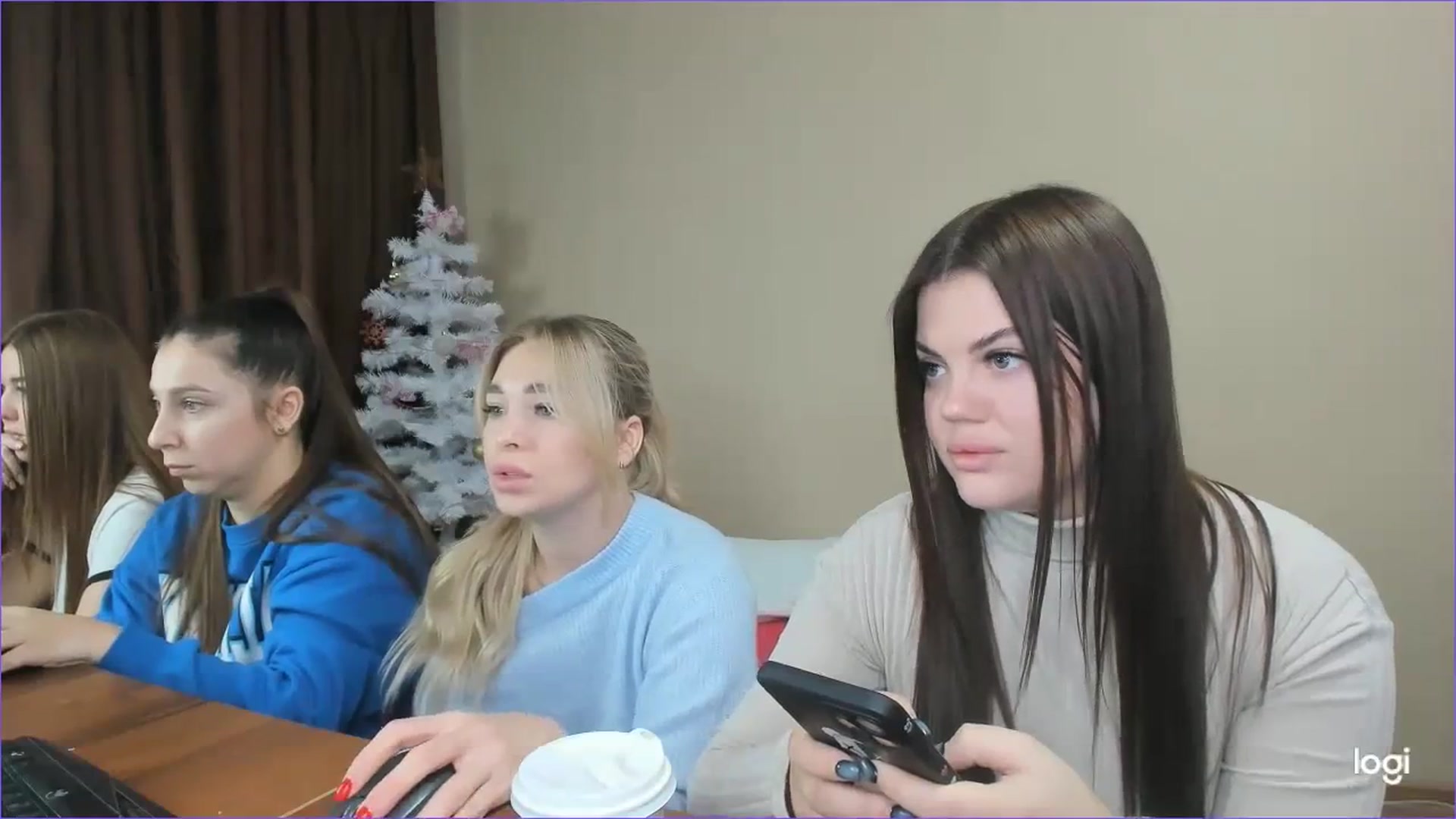 Gallery image thumbnail from StefaniNell's myfreecams stream on, 12/24/2023, 08:40 image 5 of 20