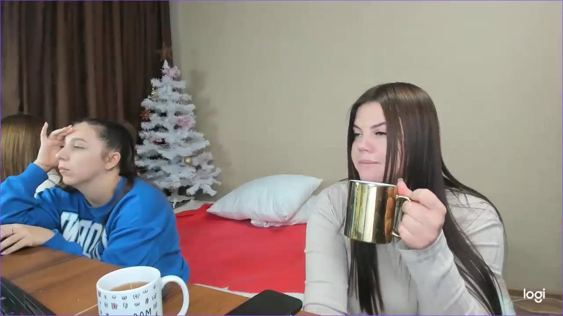 Gallery image thumbnail from StefaniNell's myfreecams stream on, 12/24/2023, 10:03 image 17 of 20