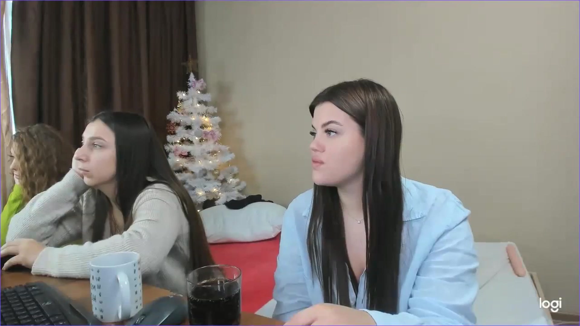 Gallery image thumbnail from StefaniNell's myfreecams stream on, 12/25/2023, 08:33 image 12 of 20