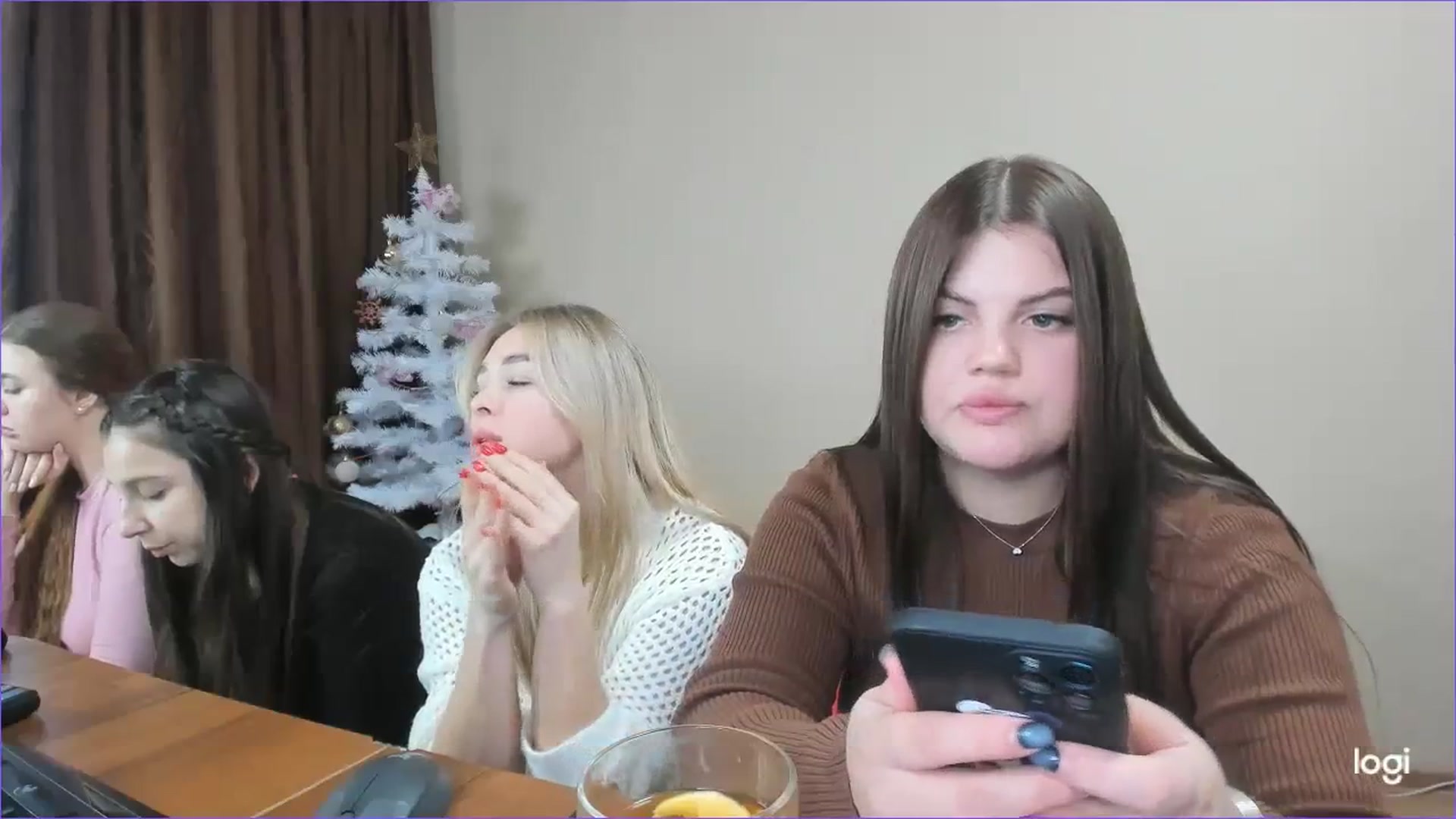 Gallery image thumbnail from StefaniNell's myfreecams stream on, 12/26/2023, 10:26 image 10 of 20