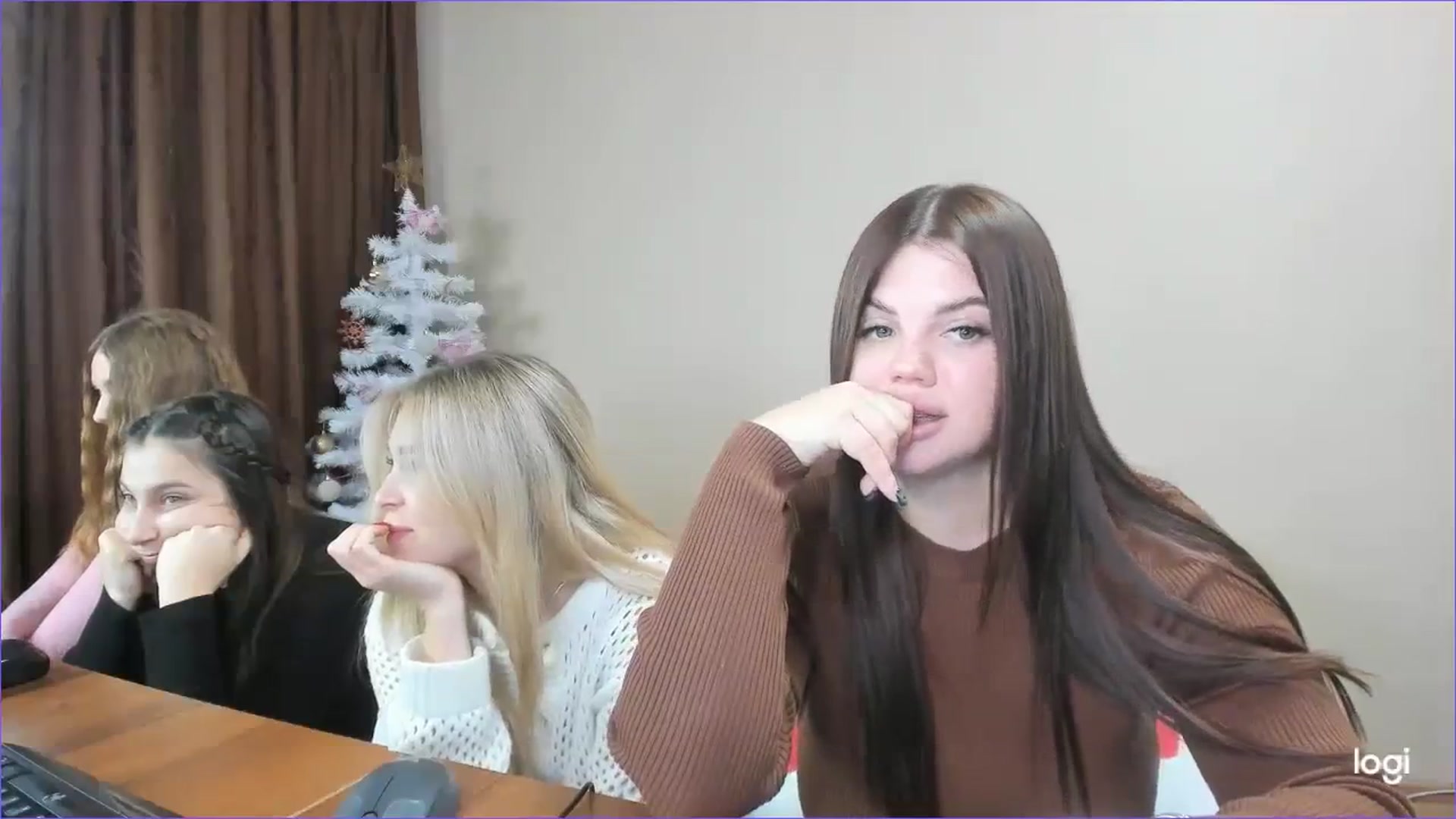 Gallery image thumbnail from StefaniNell's myfreecams stream on, 12/26/2023, 10:26 image 20 of 20