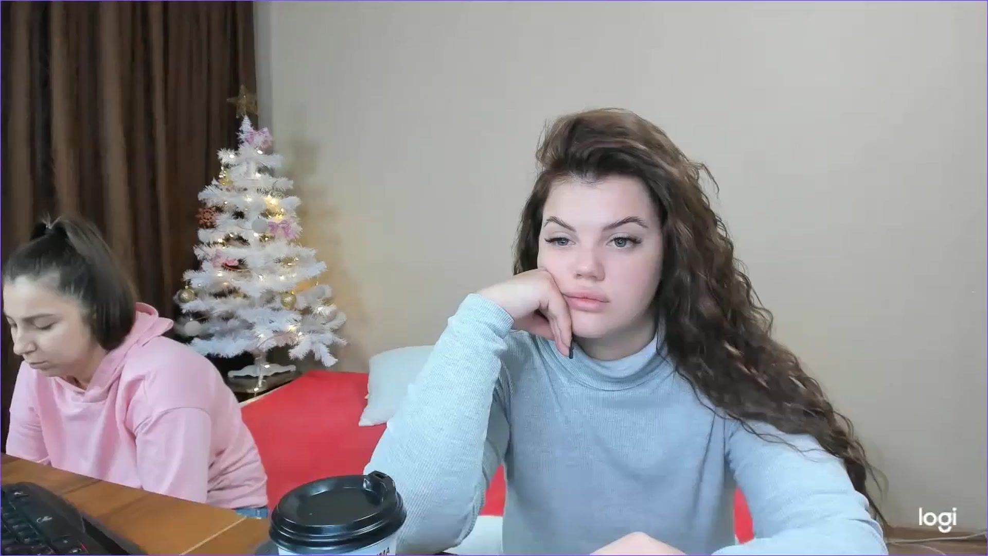 Gallery image thumbnail from StefaniNell's myfreecams stream on, 12/27/2023, 09:03 image 10 of 20
