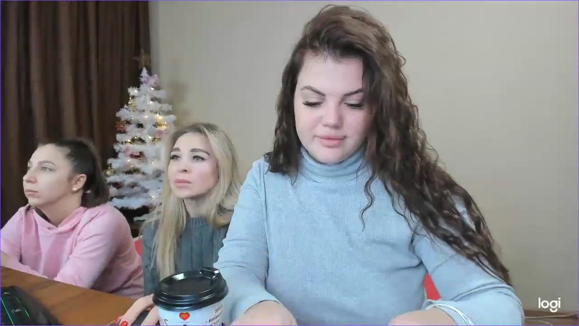 Gallery image thumbnail from StefaniNell's myfreecams stream on, 12/27/2023, 09:03 image 18 of 20