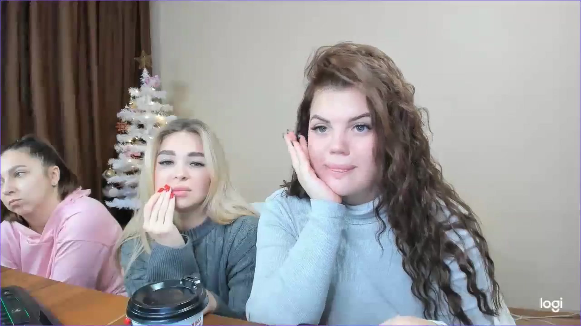 Gallery image thumbnail from StefaniNell's myfreecams stream on, 12/27/2023, 09:03 image 13 of 20