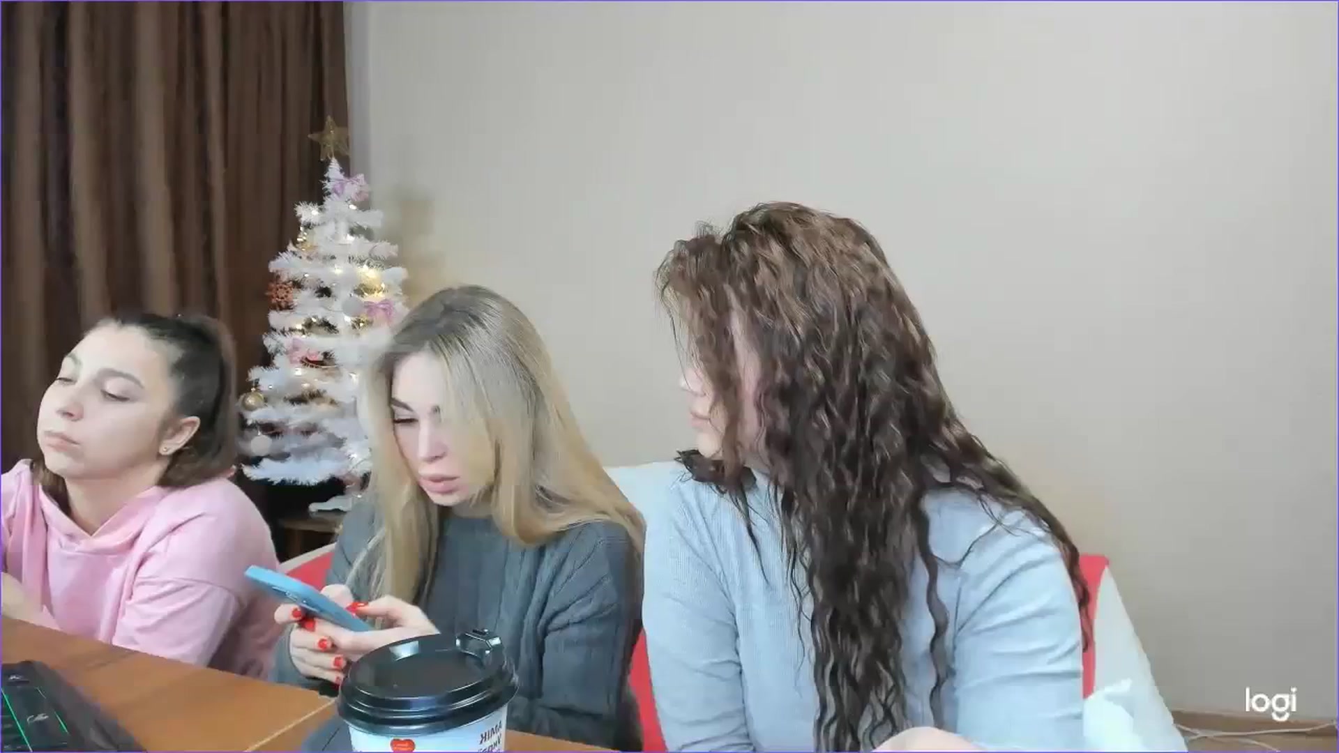 Gallery image thumbnail from StefaniNell's myfreecams stream on, 12/27/2023, 09:03 image 15 of 20