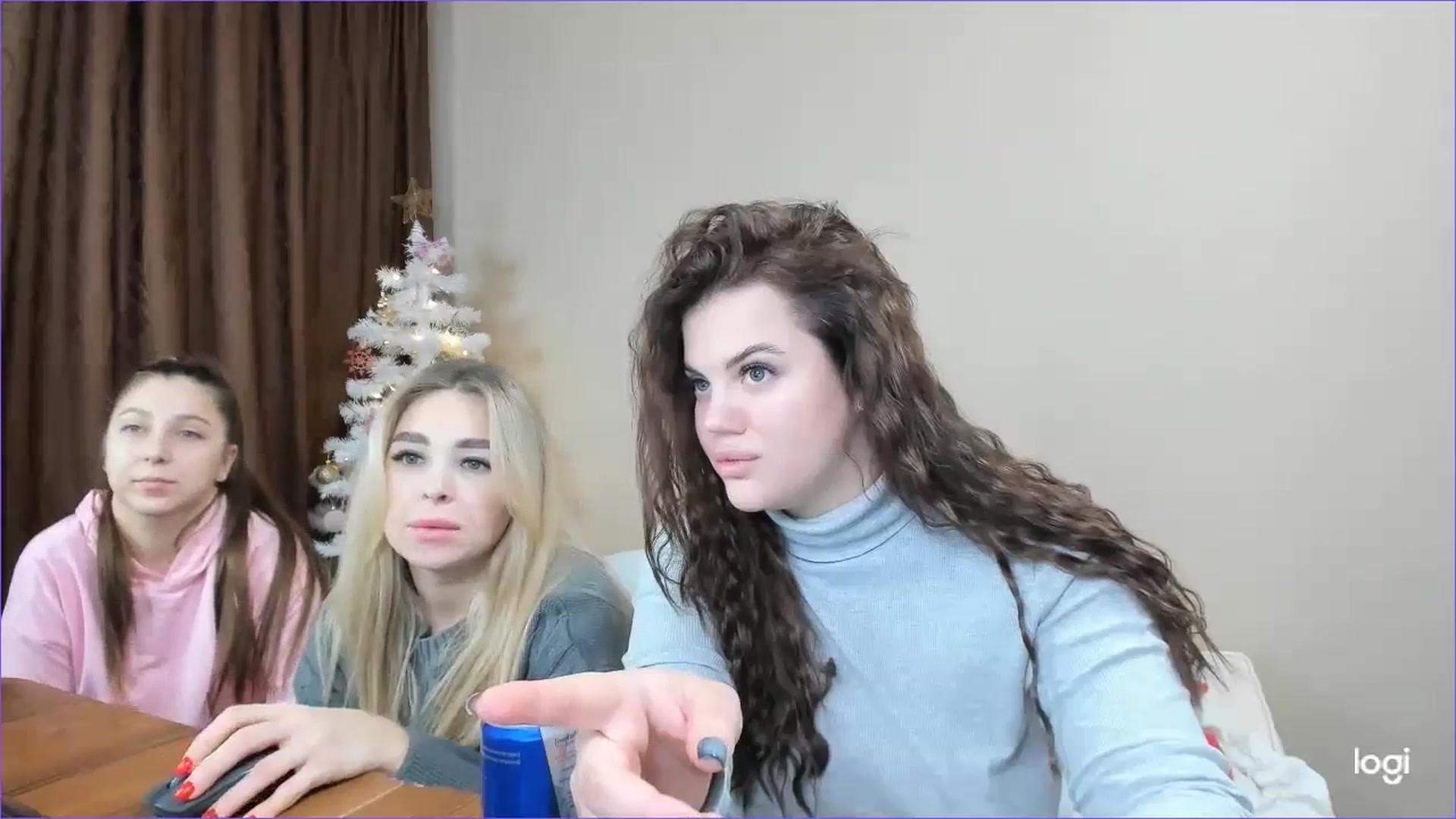 Gallery image thumbnail from StefaniNell's myfreecams stream on, 12/27/2023, 10:07 image 19 of 20