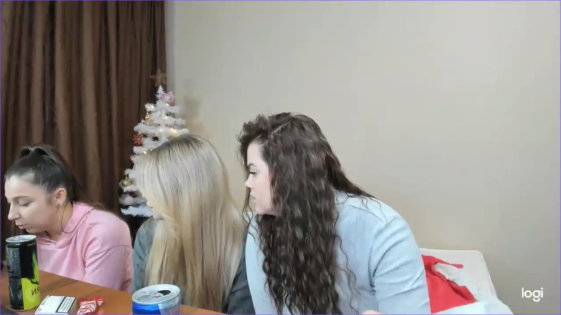 Gallery image thumbnail from StefaniNell's myfreecams stream on, 12/27/2023, 10:54 image 9 of 20