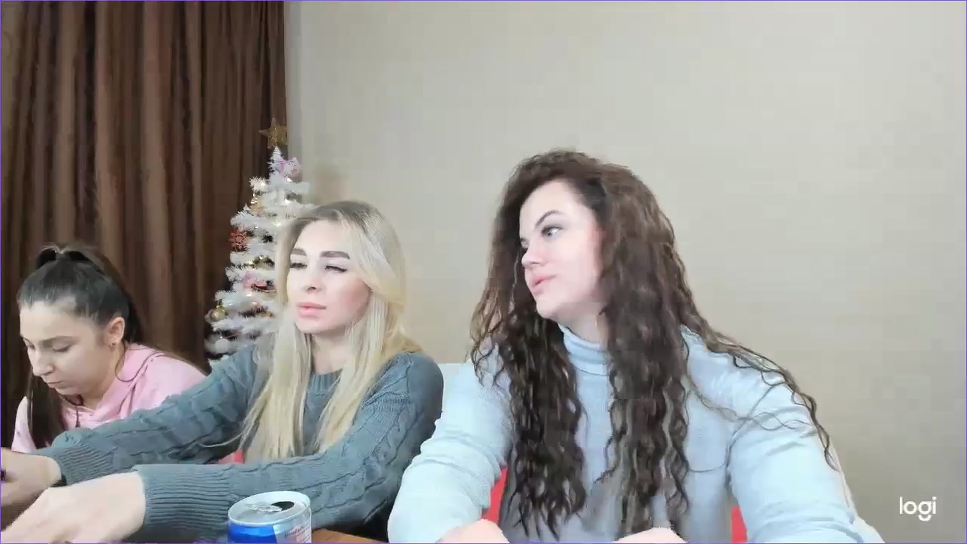 Gallery image thumbnail from StefaniNell's myfreecams stream on, 12/27/2023, 10:54 image 8 of 20