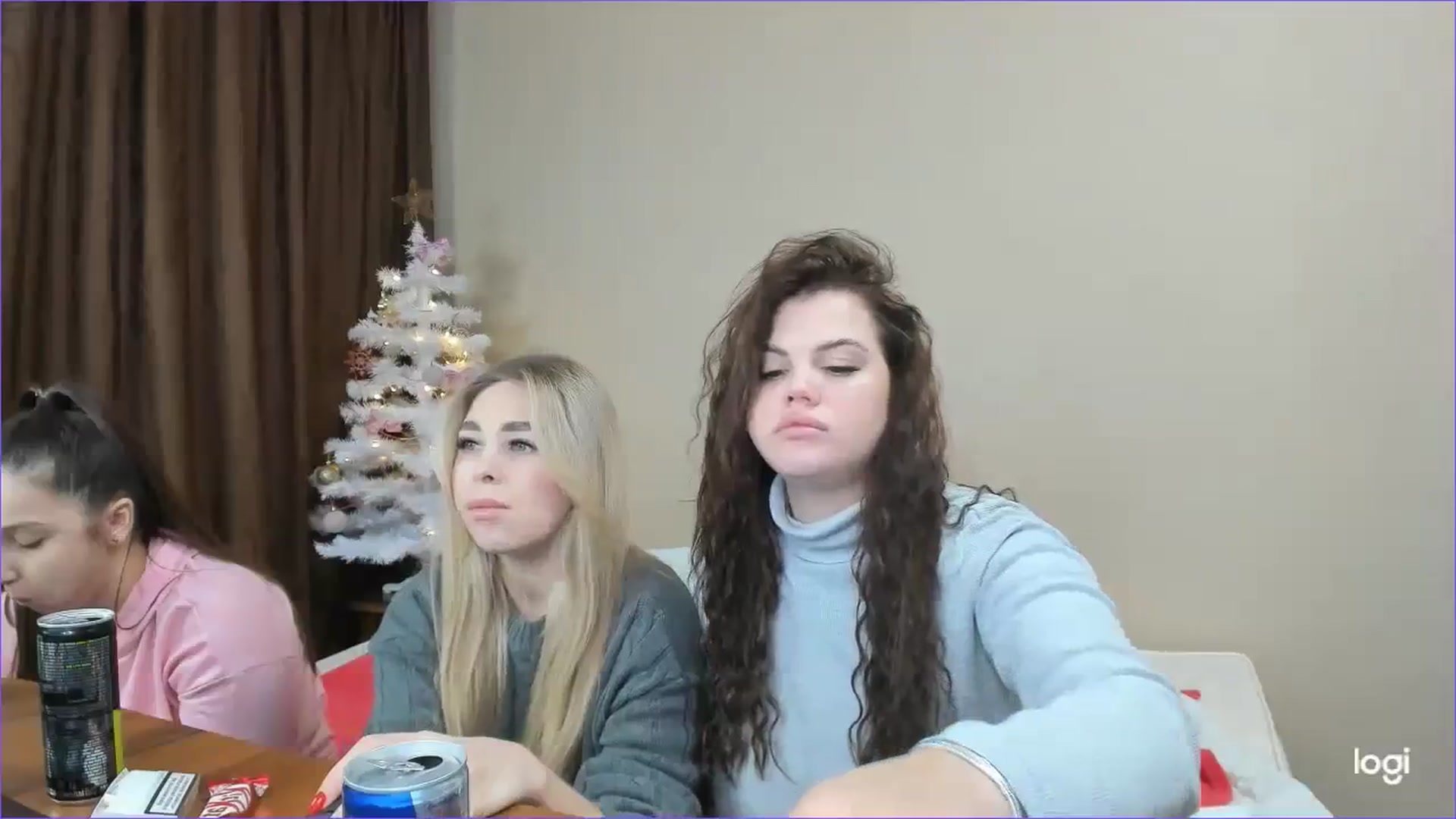 Gallery image thumbnail from StefaniNell's myfreecams stream on, 12/27/2023, 10:54 image 12 of 20