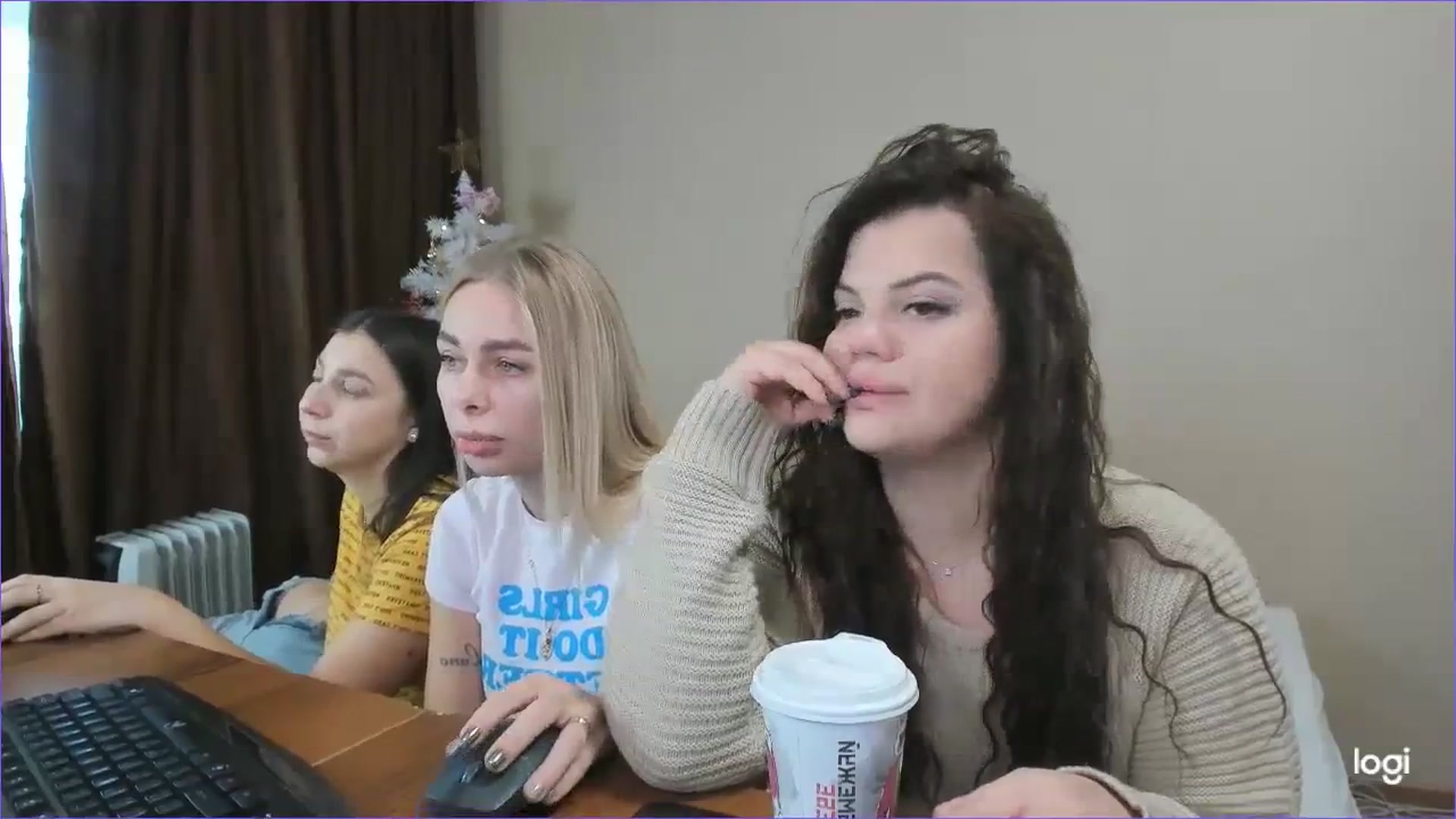 Gallery image thumbnail from StefaniNell's myfreecams stream on, 12/28/2023, 08:48 image 4 of 20