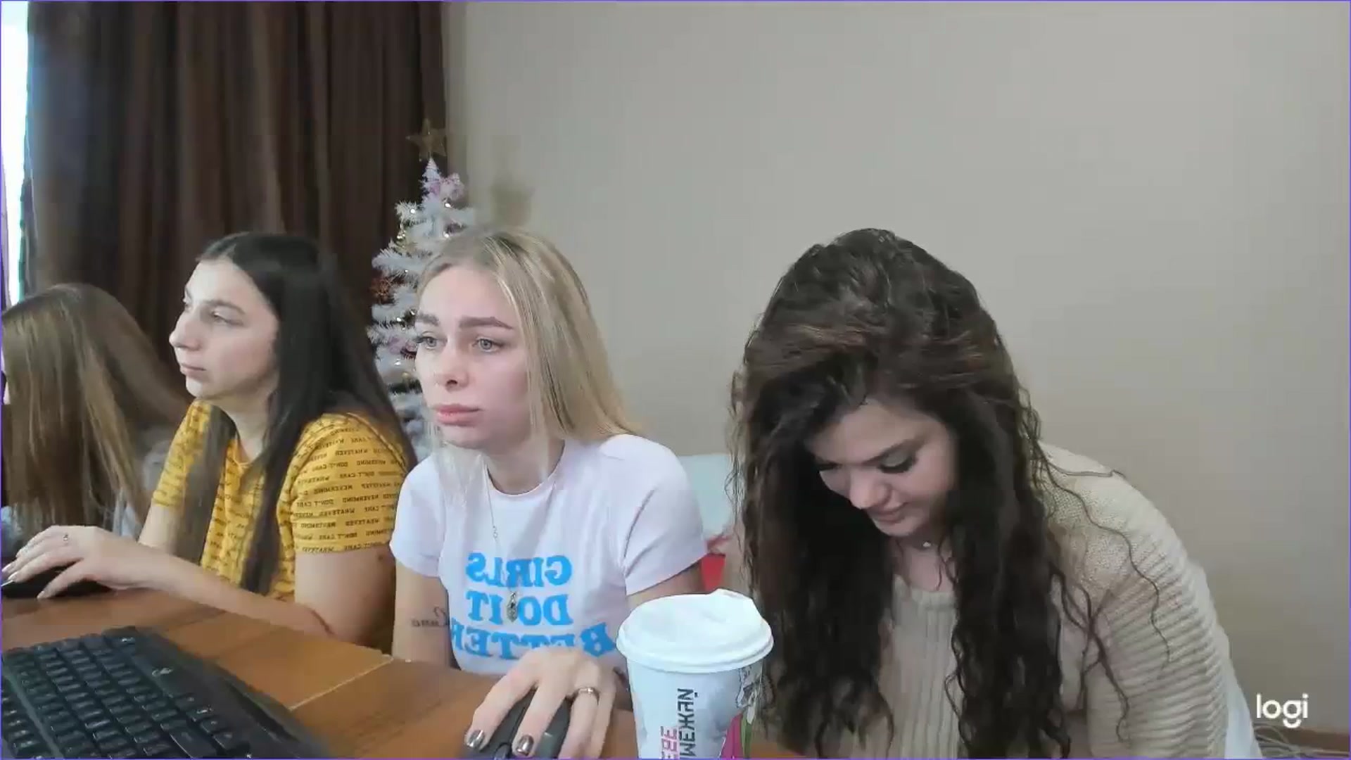 Gallery image thumbnail from StefaniNell's myfreecams stream on, 12/28/2023, 08:48 image 6 of 20