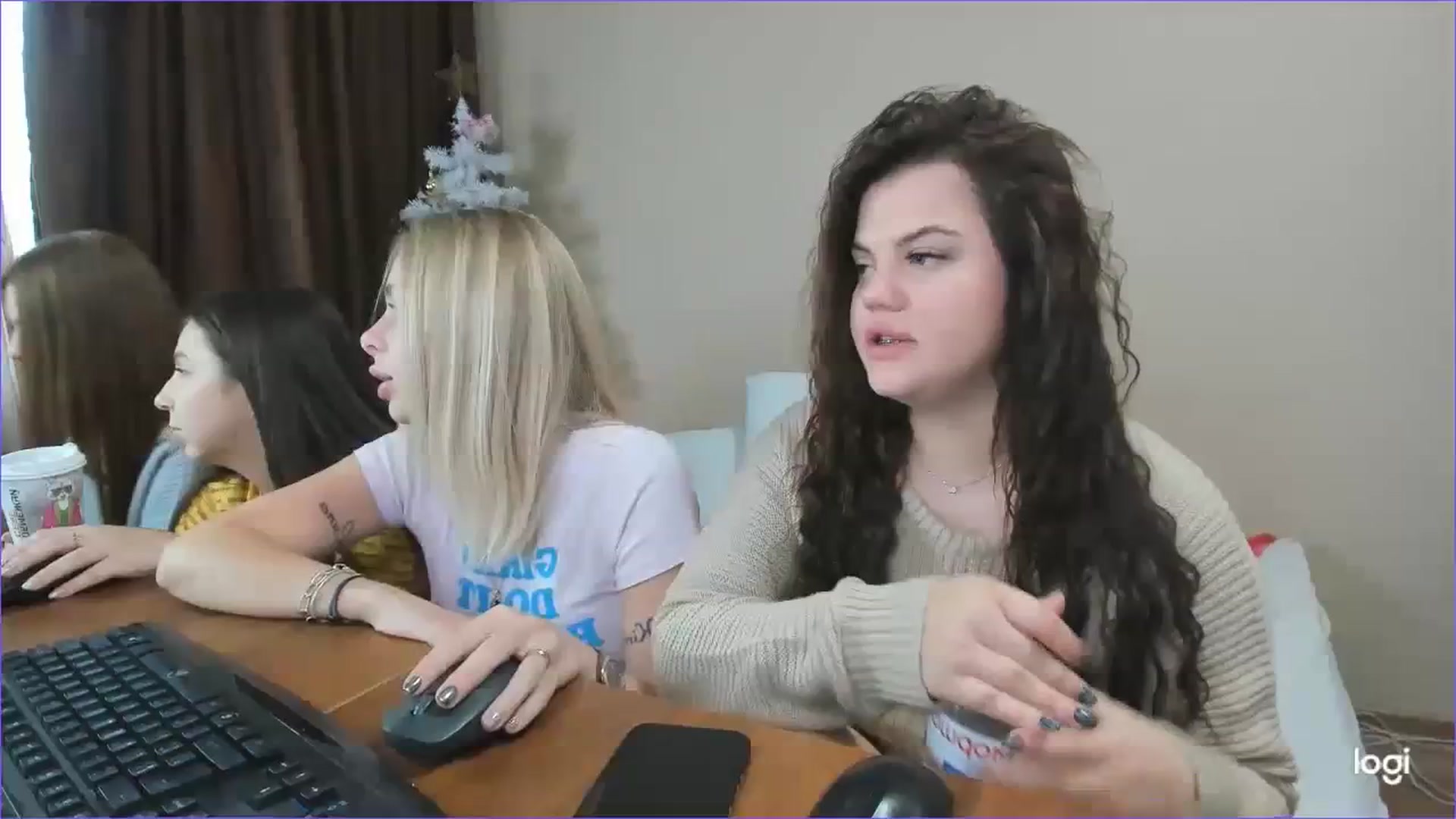Gallery image thumbnail from StefaniNell's myfreecams stream on, 12/28/2023, 09:24 image 1 of 20