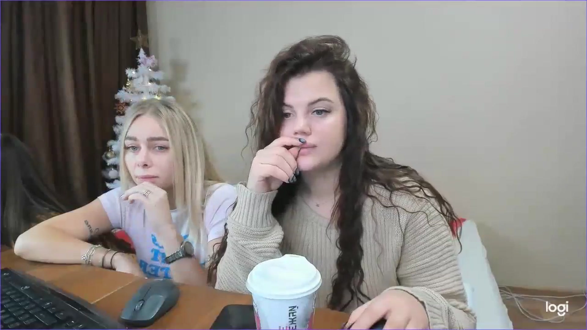 Gallery image thumbnail from StefaniNell's myfreecams stream on, 12/28/2023, 09:24 image 10 of 20