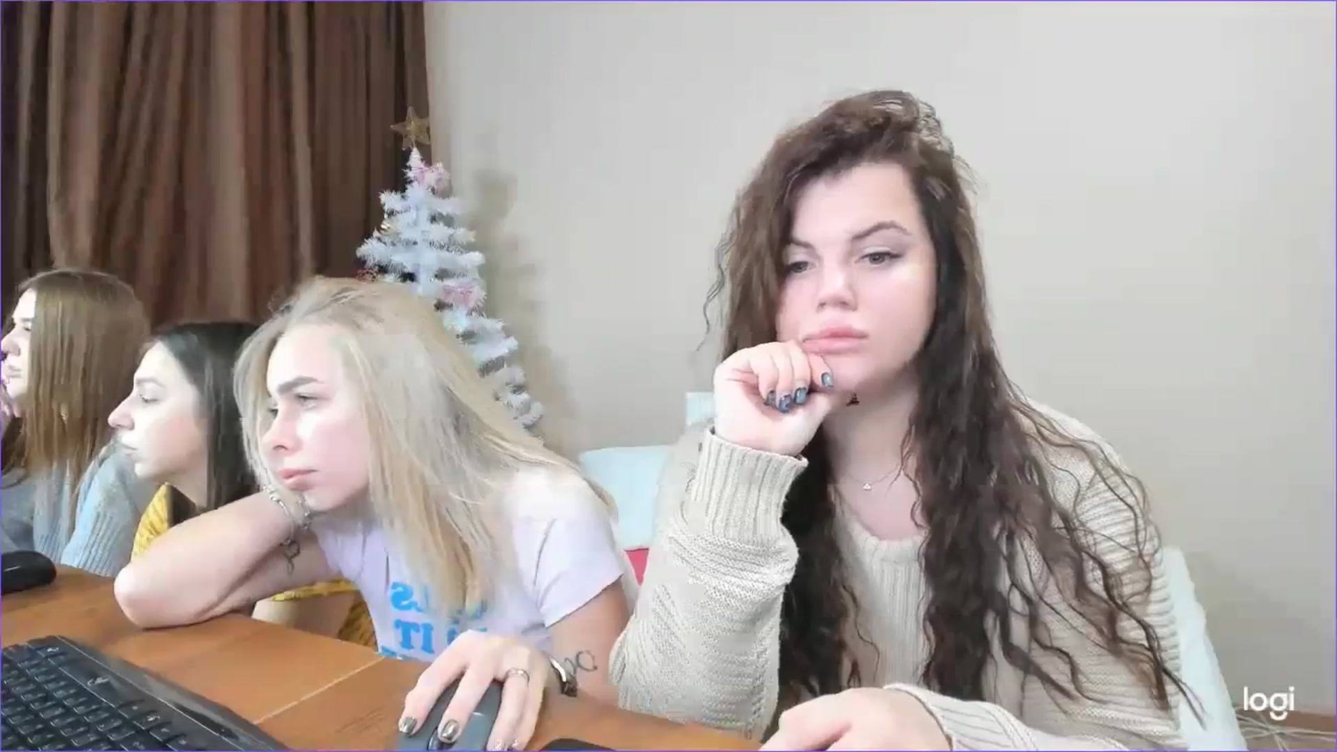 Gallery image thumbnail from StefaniNell's myfreecams stream on, 12/28/2023, 09:53 image 16 of 20