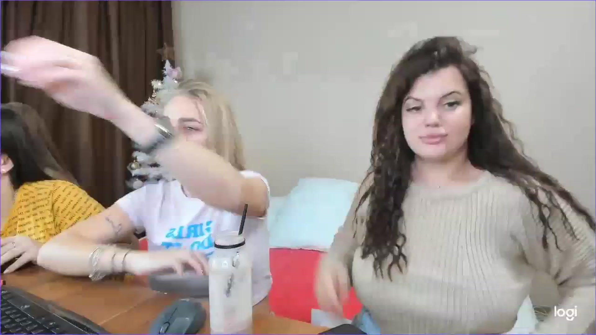 Gallery image thumbnail from StefaniNell's myfreecams stream on, 12/28/2023, 10:44 image 16 of 20
